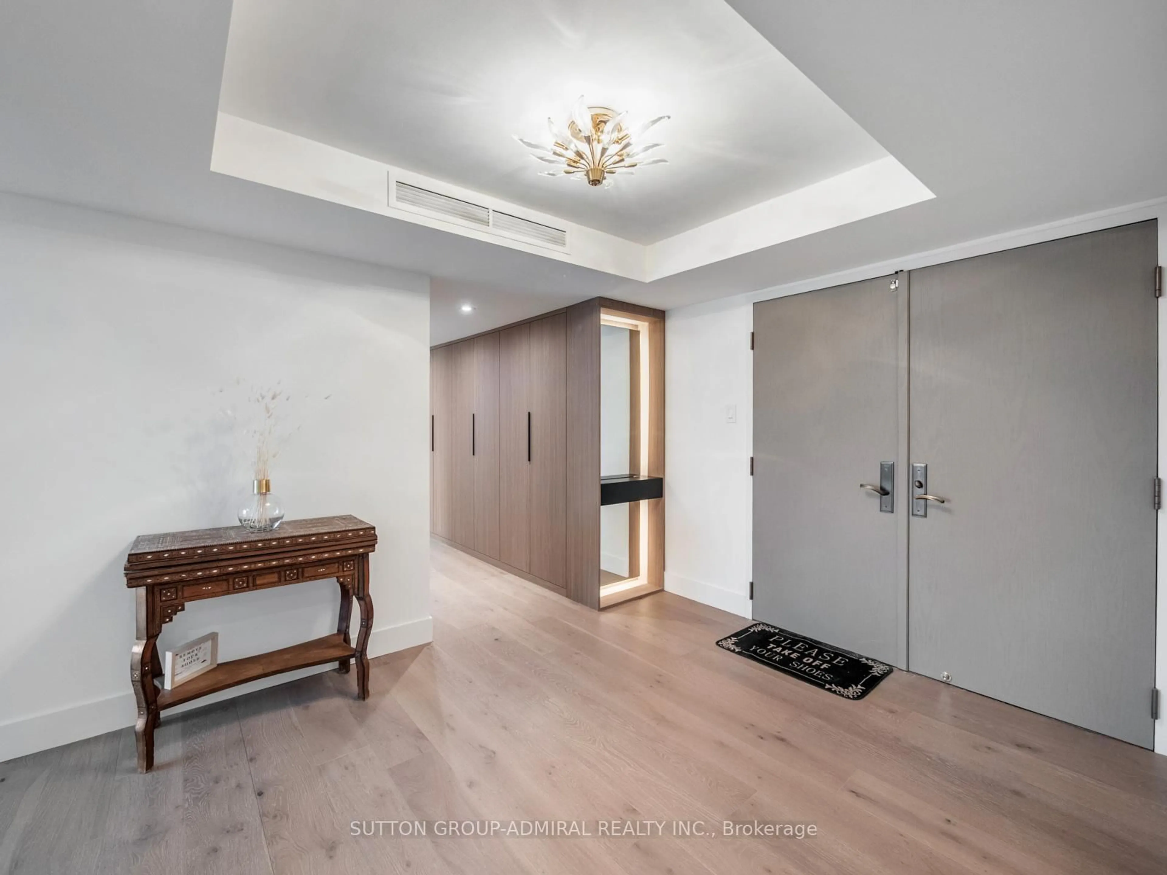 Indoor foyer for 3900 Yonge St #405, Toronto Ontario M4N 3N6
