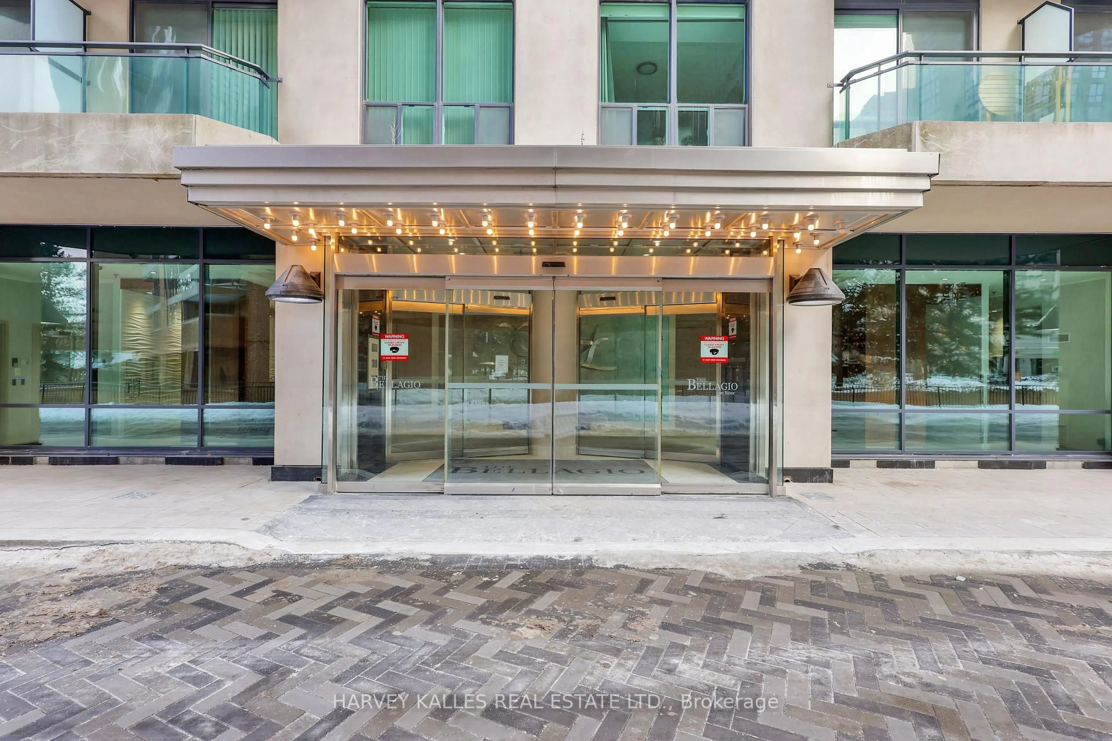 Indoor foyer for 300 Bloor St #305, Toronto Ontario M4W 3Y2