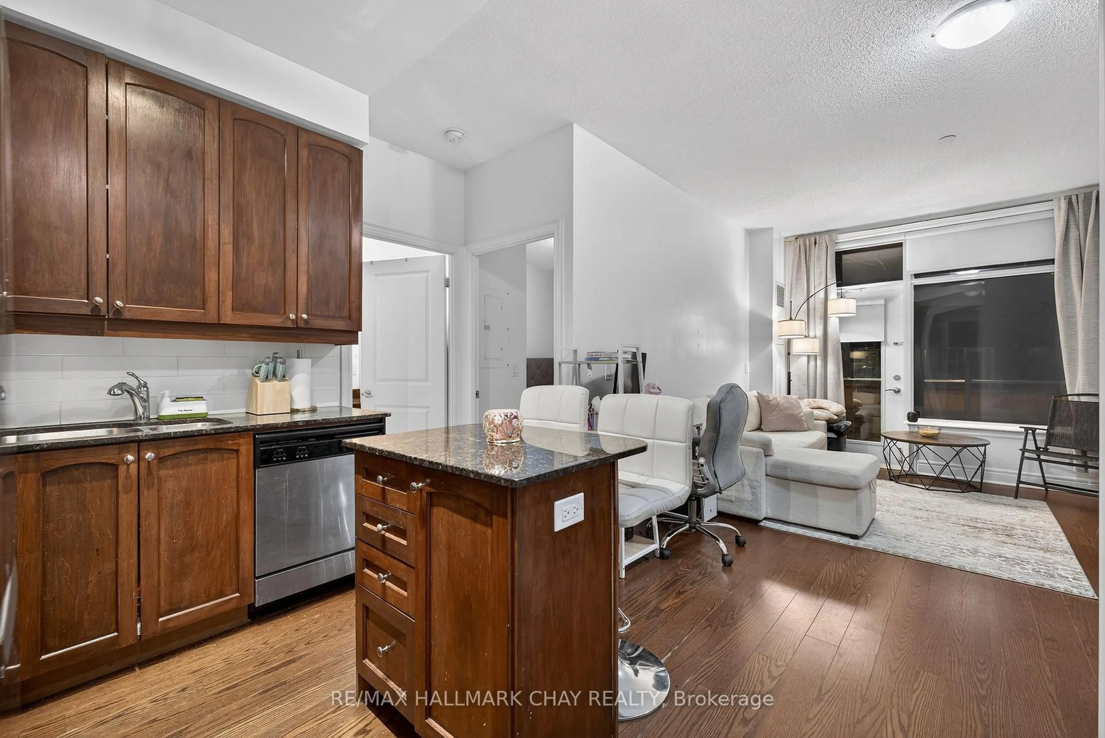 Open concept kitchen, unknown for 701 Sheppard Ave #108, Toronto Ontario M3H 2S7