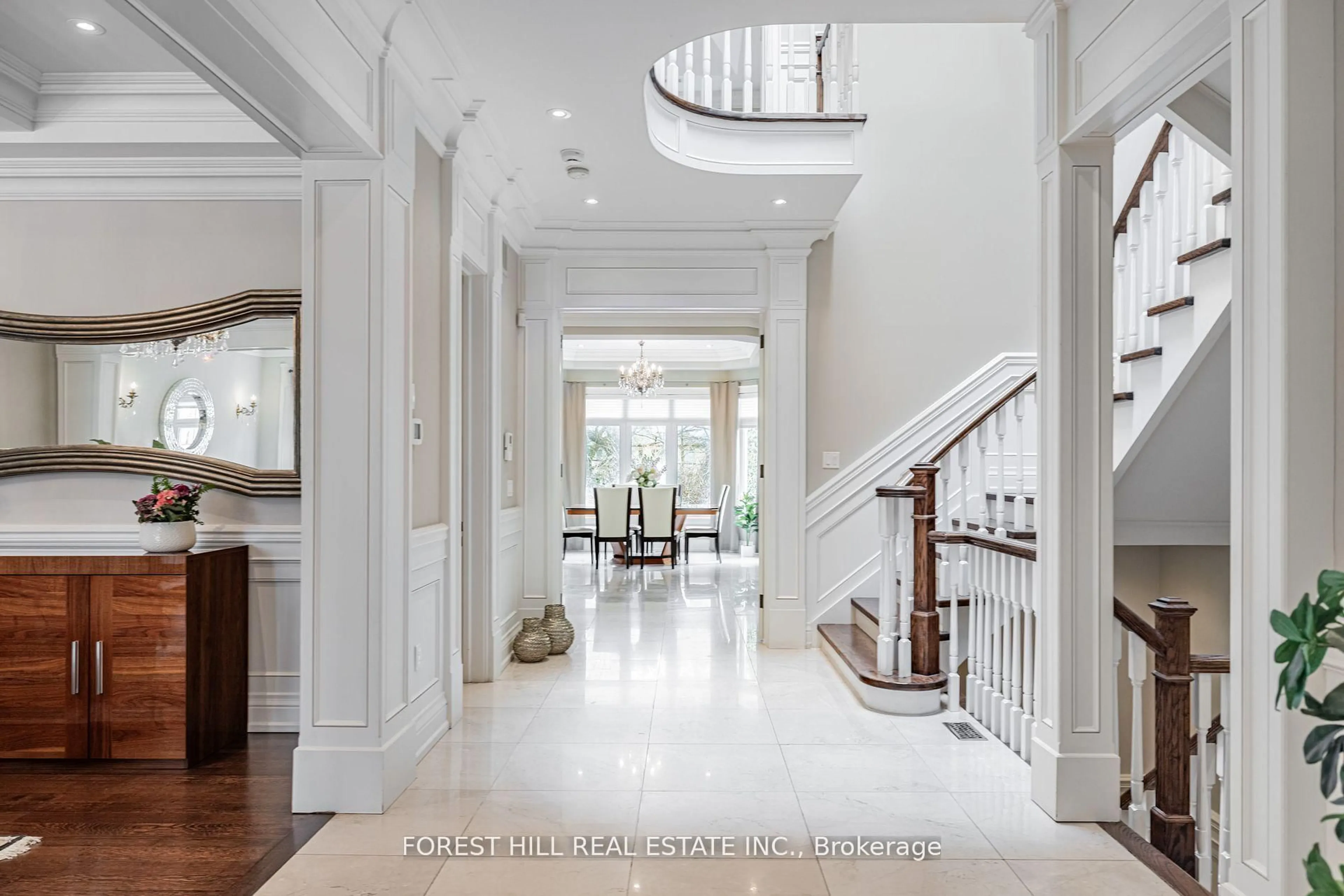 Indoor foyer for 60 Hawksbury Dr, Toronto Ontario M2K 1M5