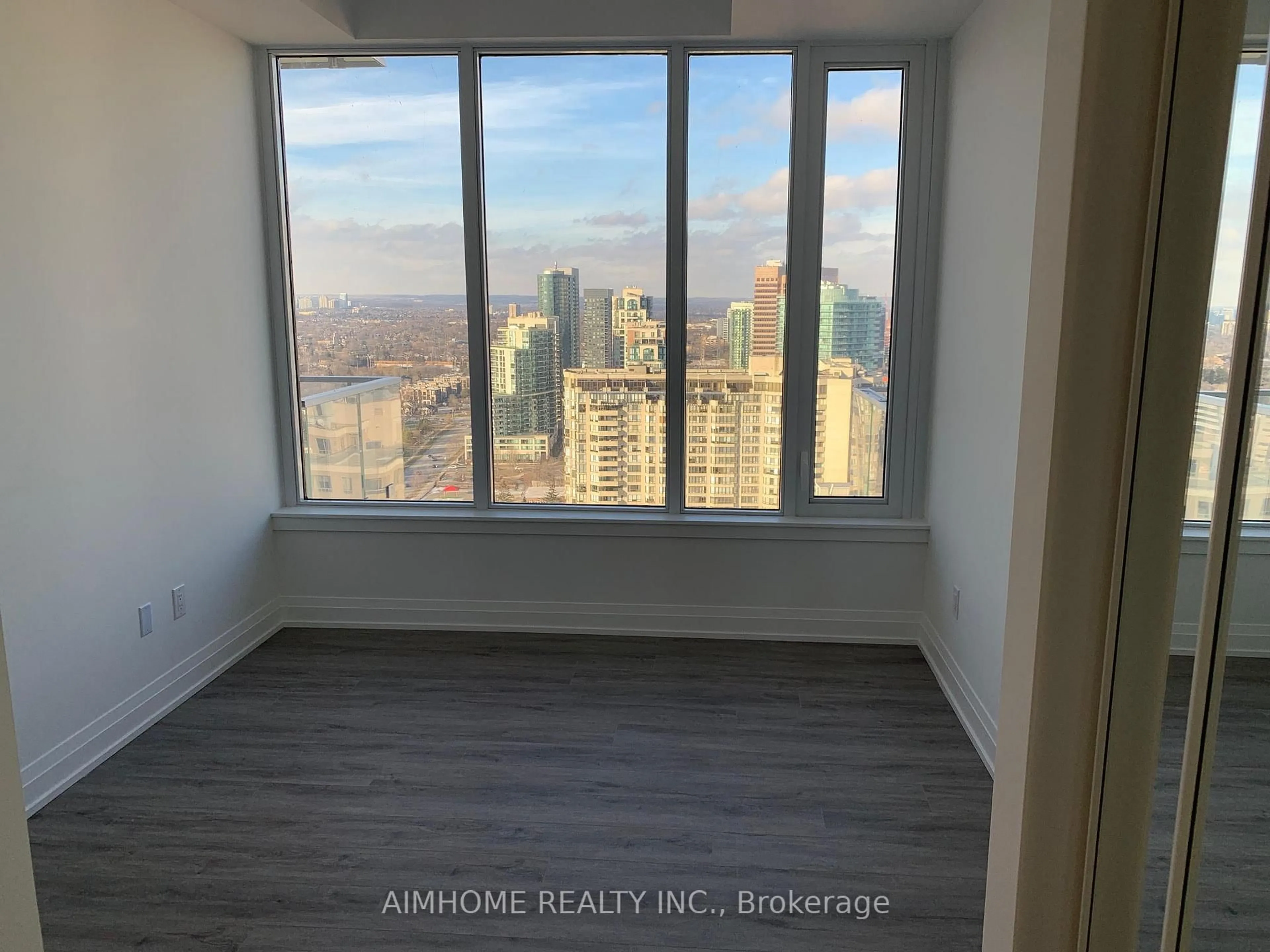 A pic of a room for 75 Canterbury Pl #PH306, Toronto Ontario M2N 0L2