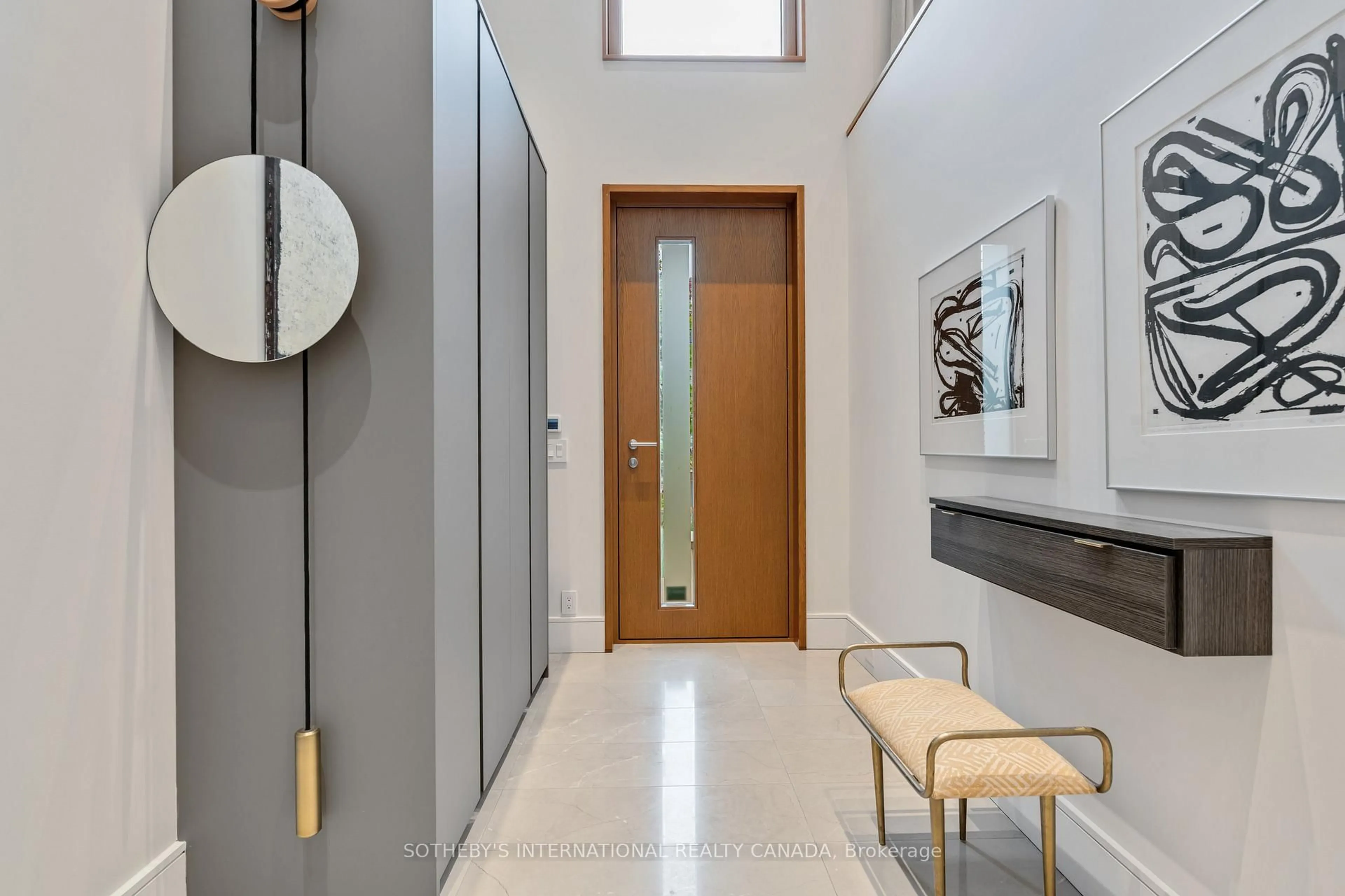 Indoor entryway for 67 Heath St, Toronto Ontario M4V 1T2