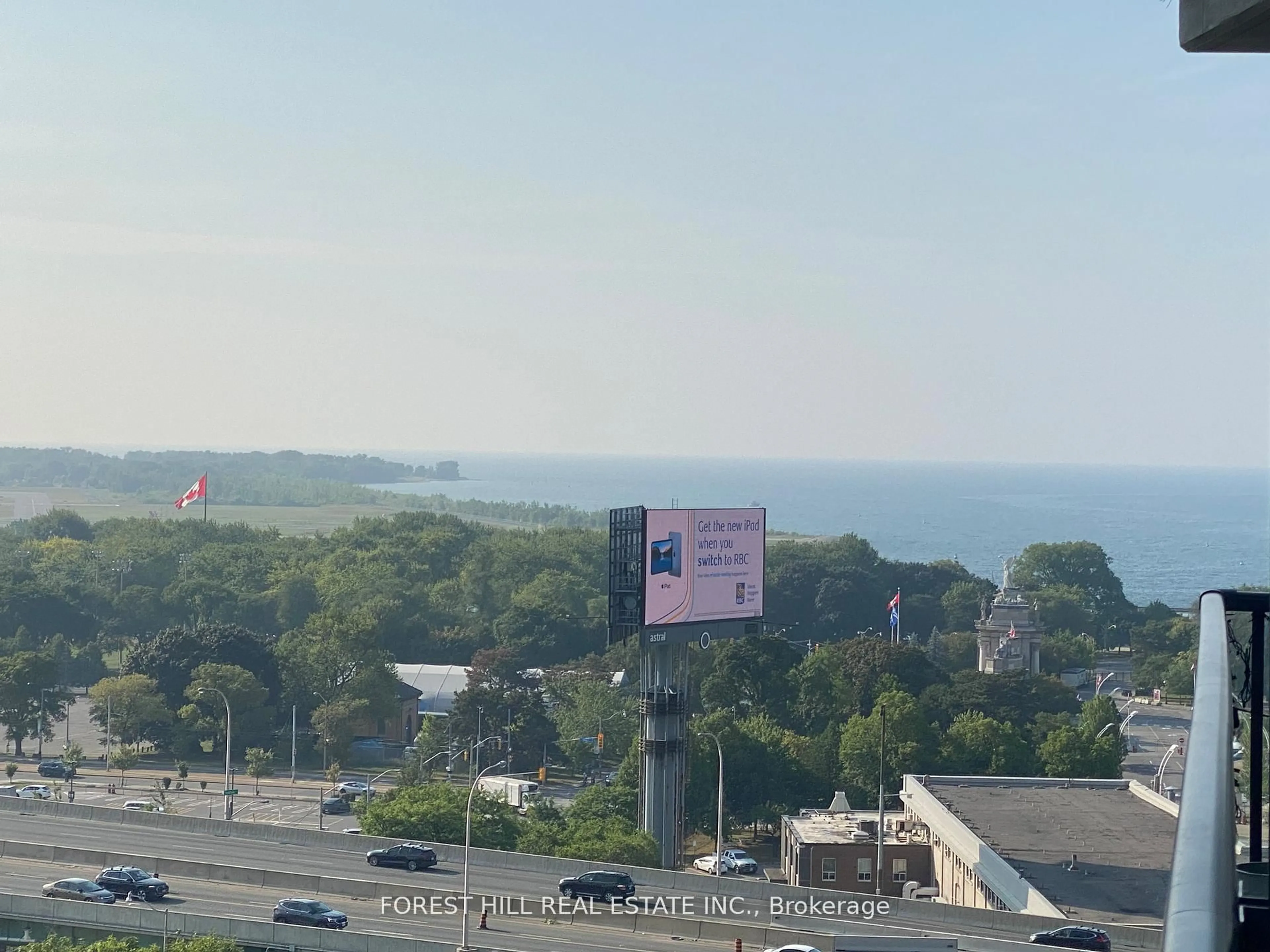 Blurry image for 49 East Liberty St #1212, Toronto Ontario M6K 0B2