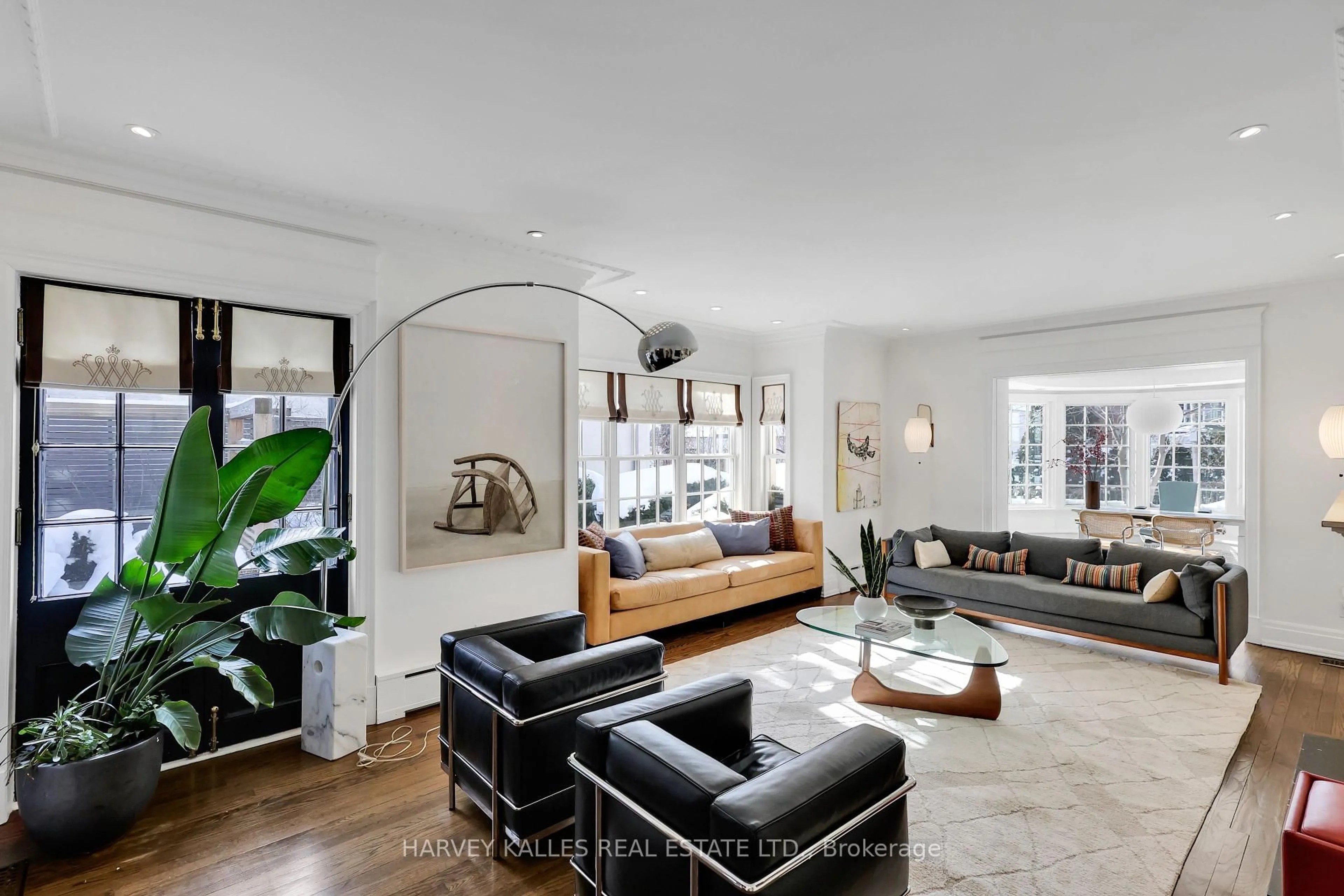 Living room with furniture, unknown for 444 Russell Hill Rd, Toronto Ontario M5P 2S5