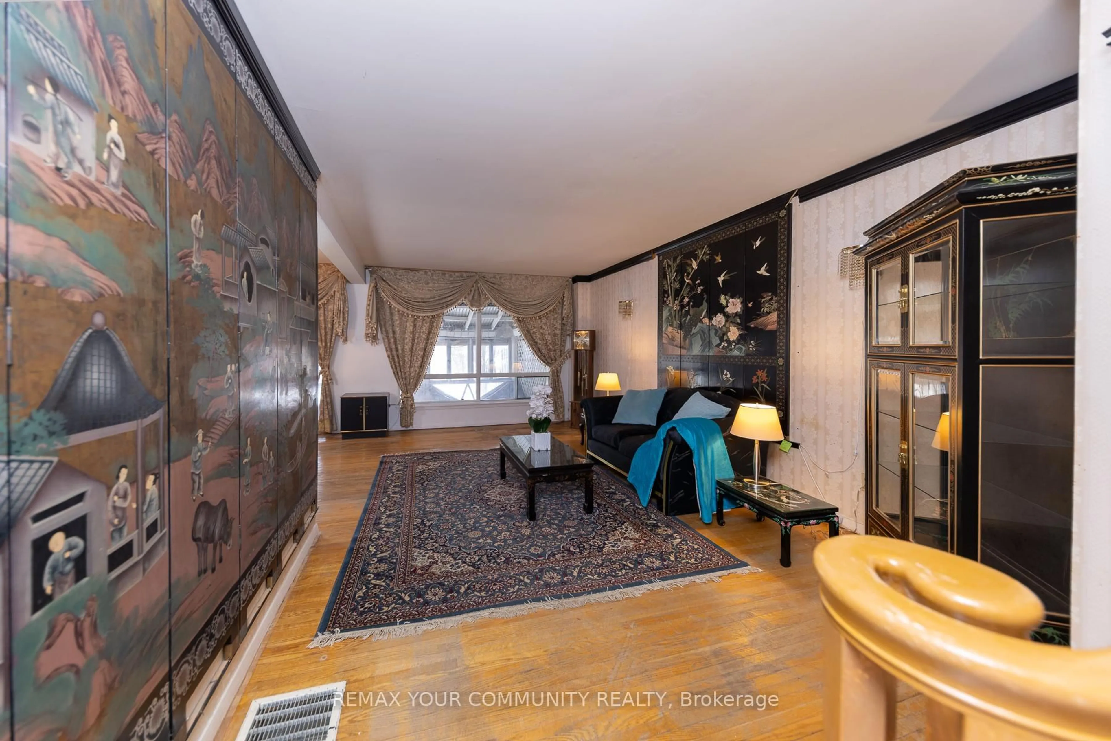 Unknown for 11 Greenwin Village Rd, Toronto Ontario M2N 2R9