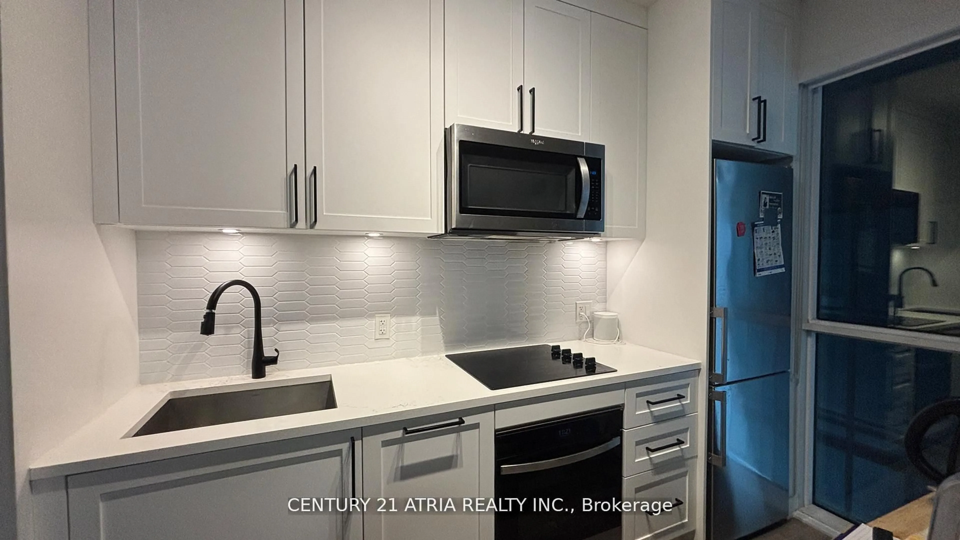 Standard kitchen, ceramic/tile floor for 135 Lower Sherbourne St #420, Toronto Ontario M5A 1Y4