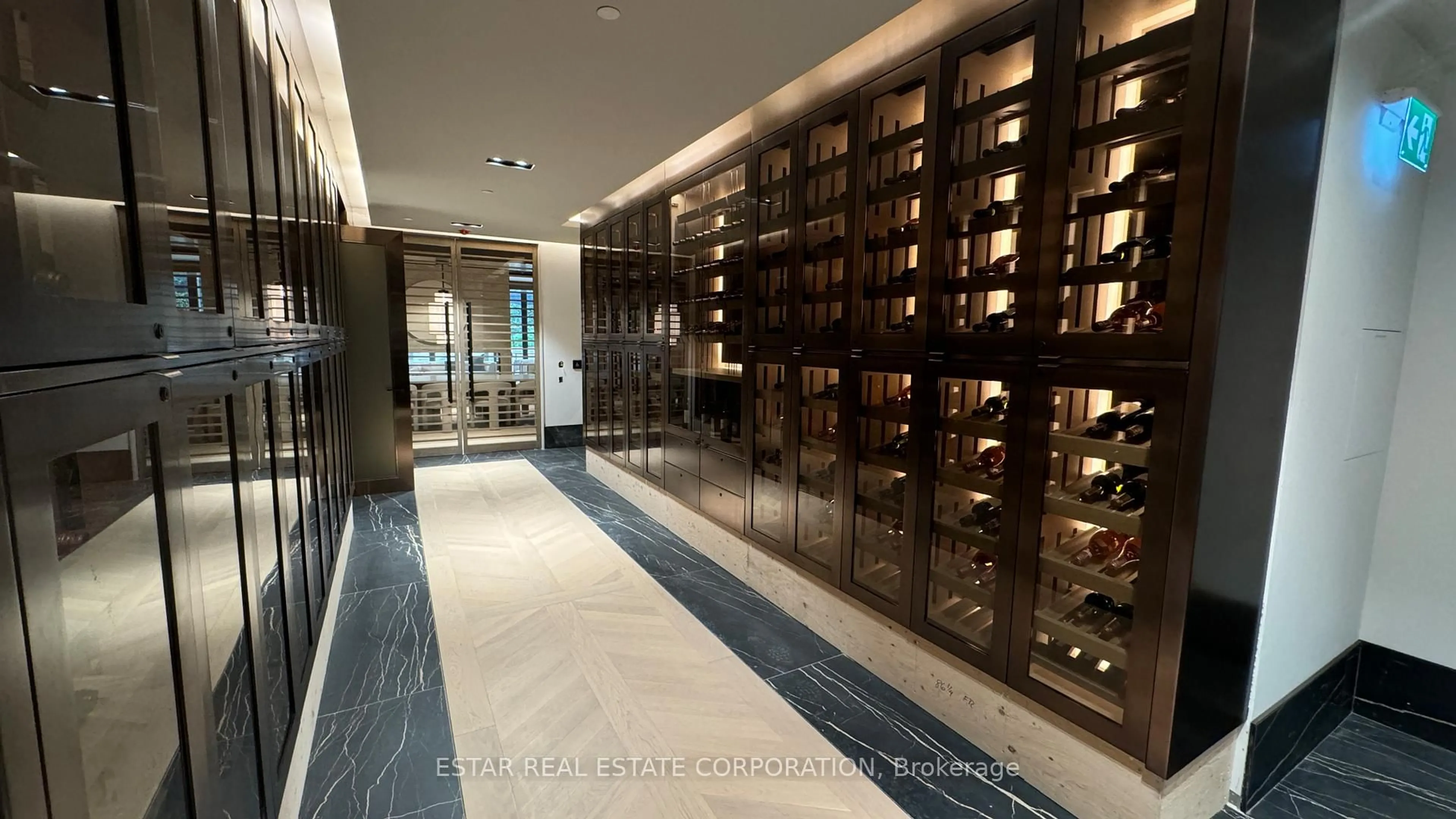 Indoor foyer for 2 Forest Hill Rd #601, Toronto Ontario M4V 0B7