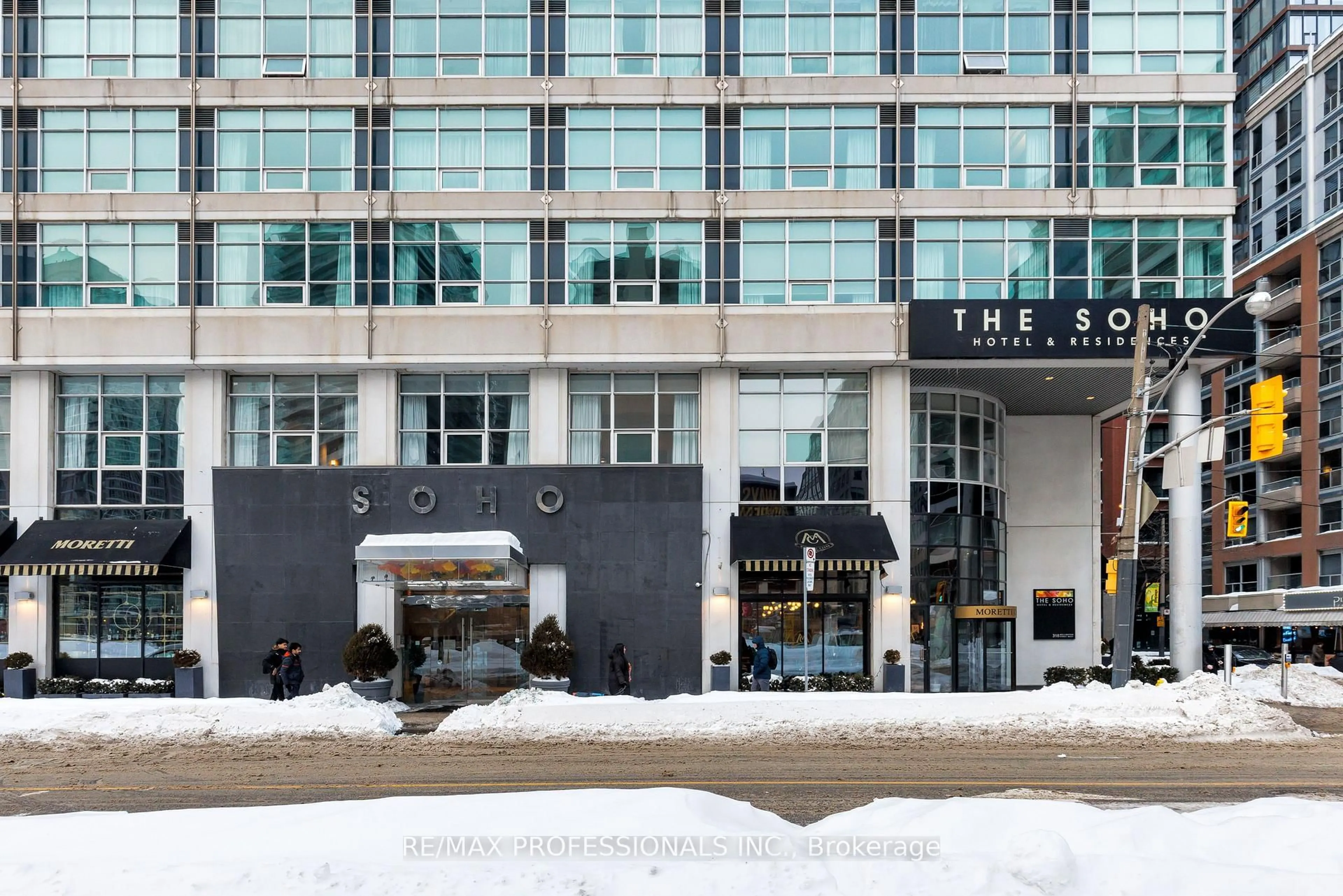 Indoor foyer for 36 Blue Jays Way #912, Toronto Ontario M5V 3T3