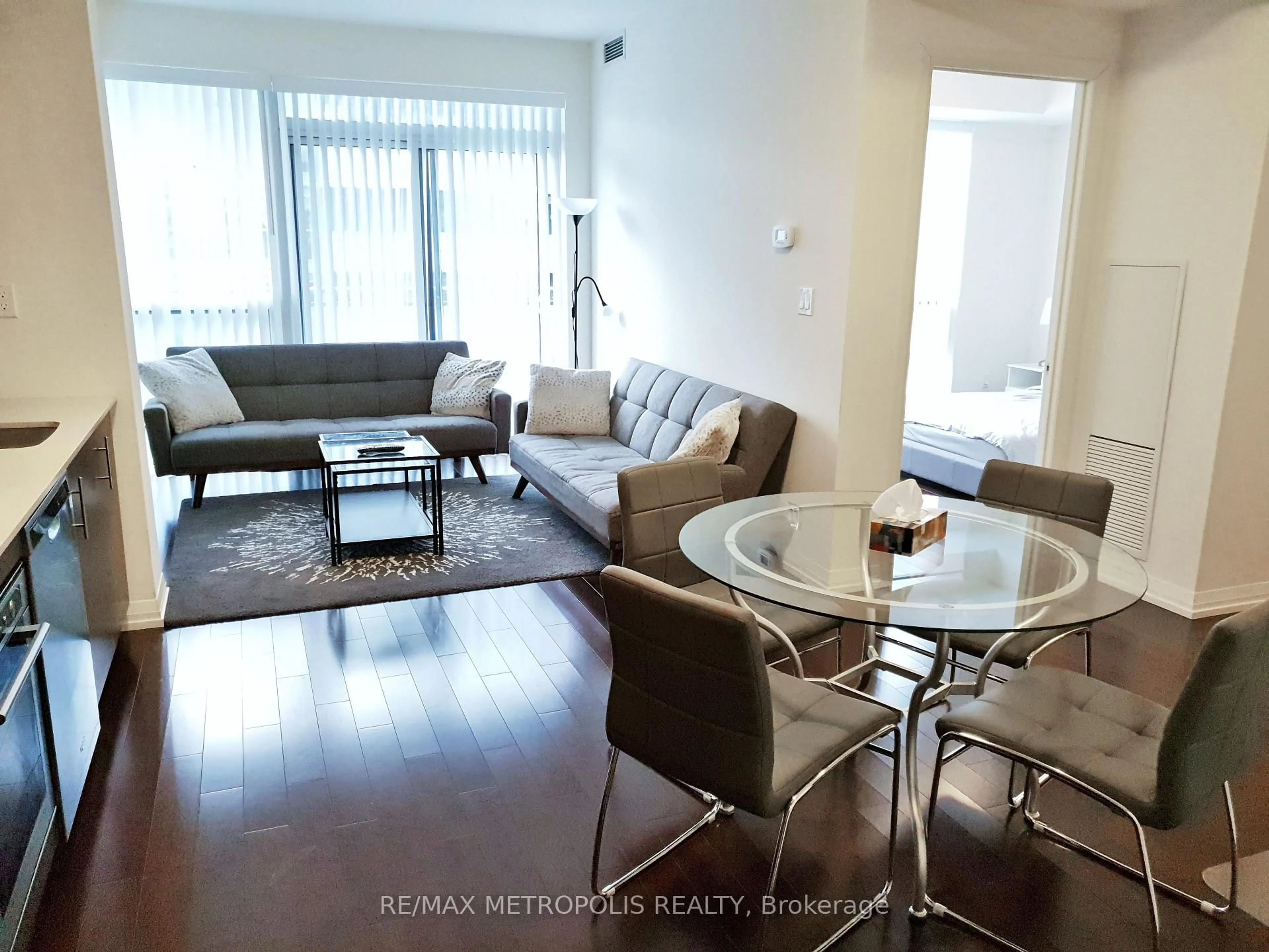 Living room with furniture, unknown for 460 Adelaide St #2117, Toronto Ontario M5A 0E7