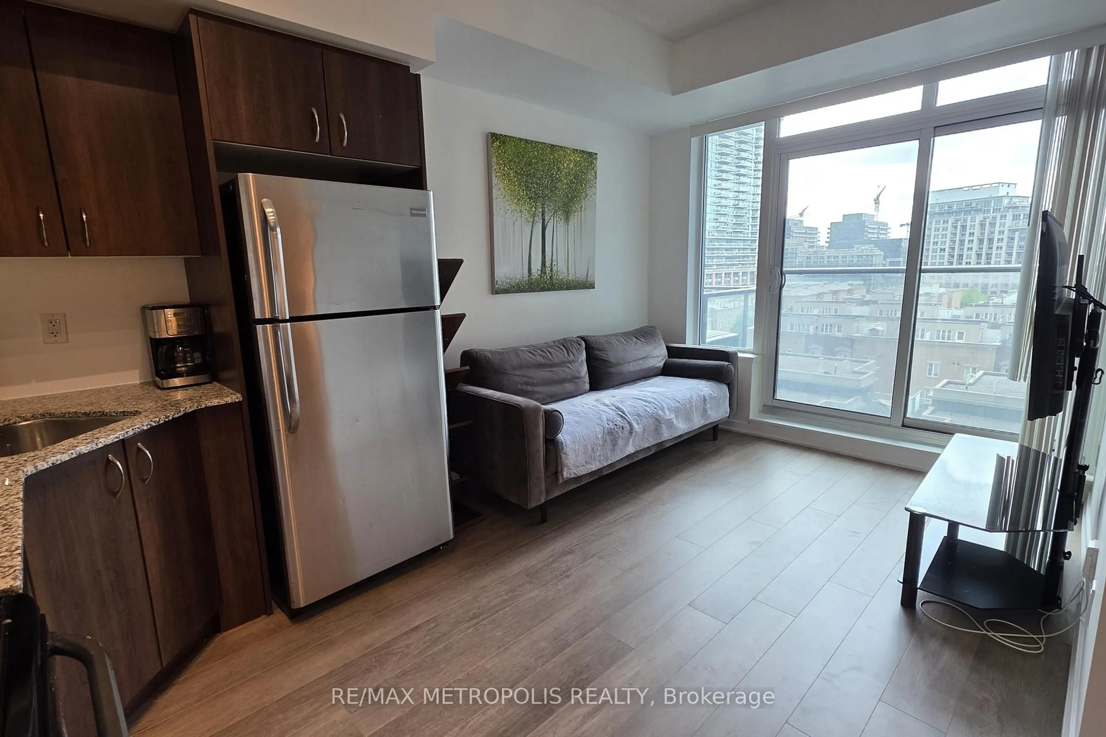 A pic of a room for 55 East Liberty St #813, Toronto Ontario M6K 3P9