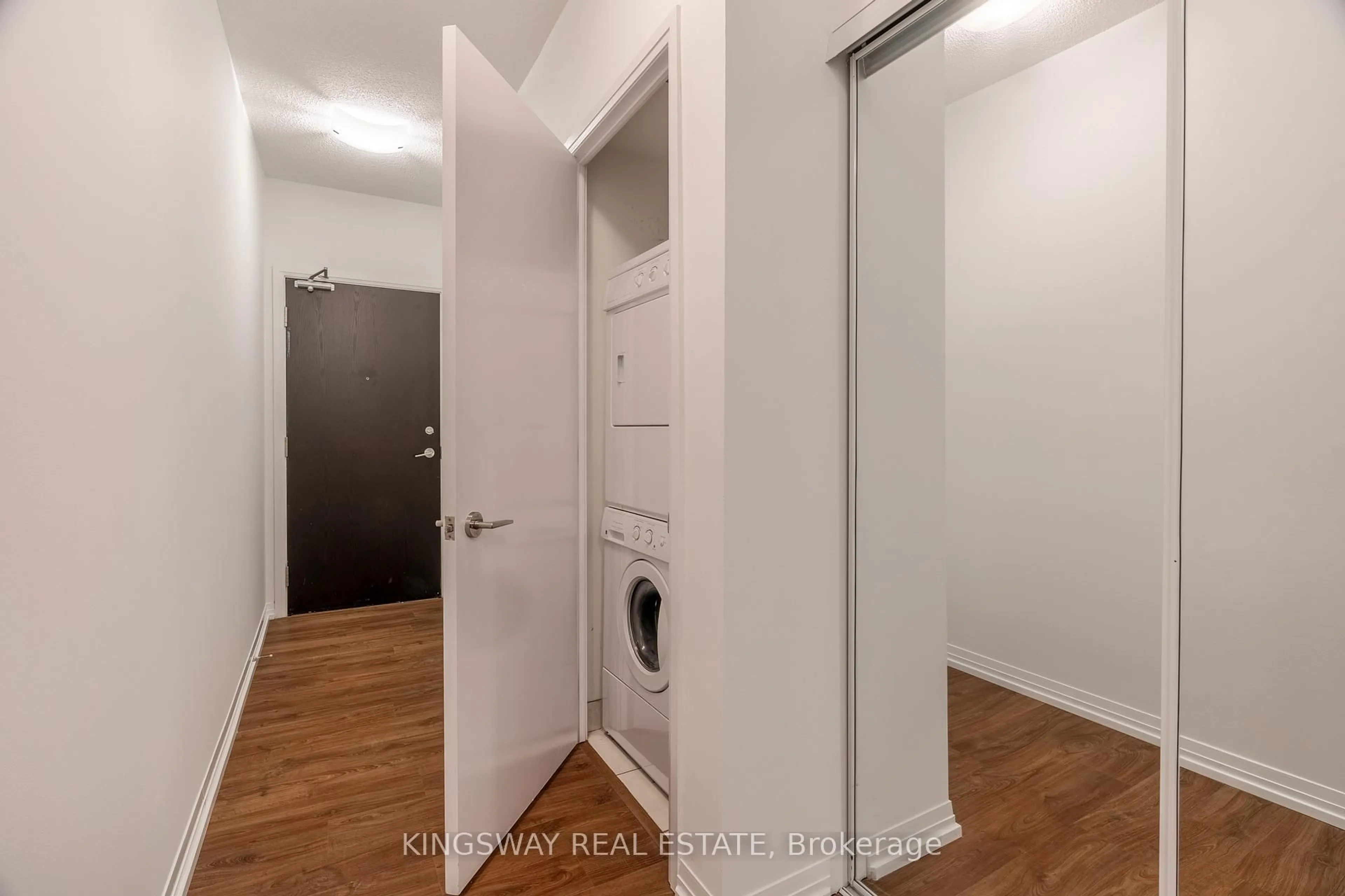 Unknown for 25 Cole St #1709, Toronto Ontario M5A 4M3