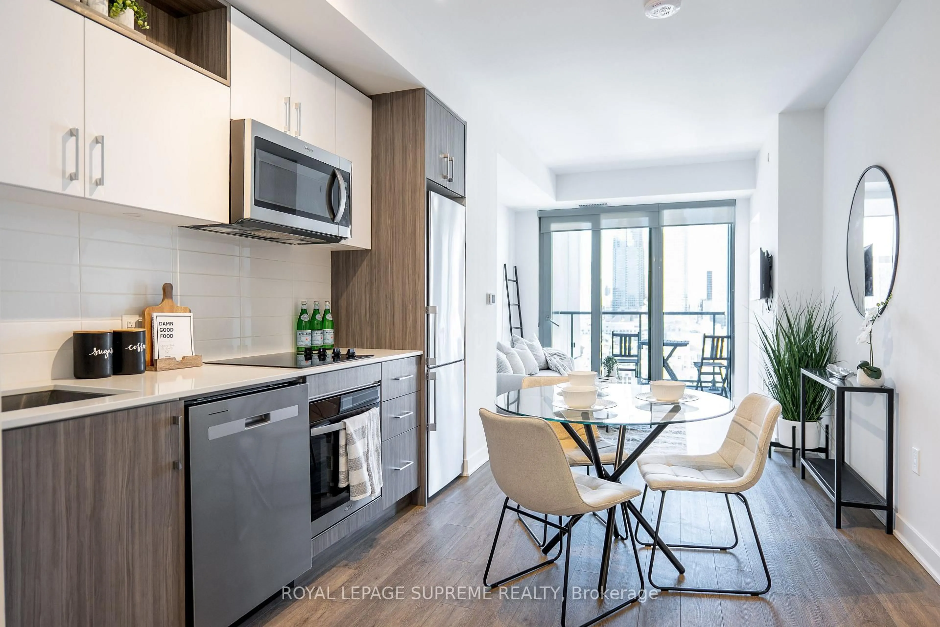 Open concept kitchen, unknown for 135 Lower Sherbourne St #1852, Toronto Ontario M5A 1Y4