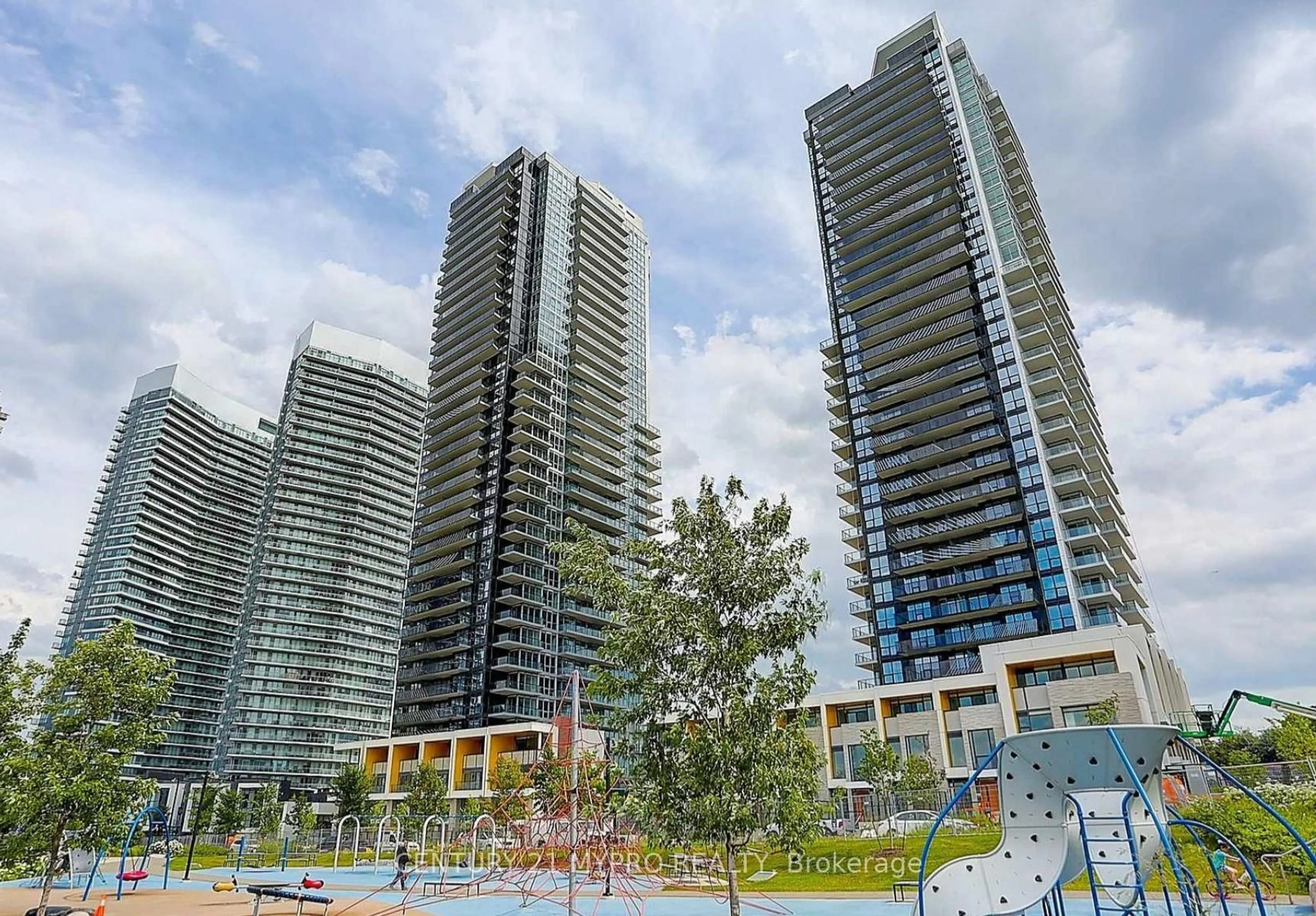 Unknown for 95 McMahon Dr, Toronto Ontario M2K 0H1