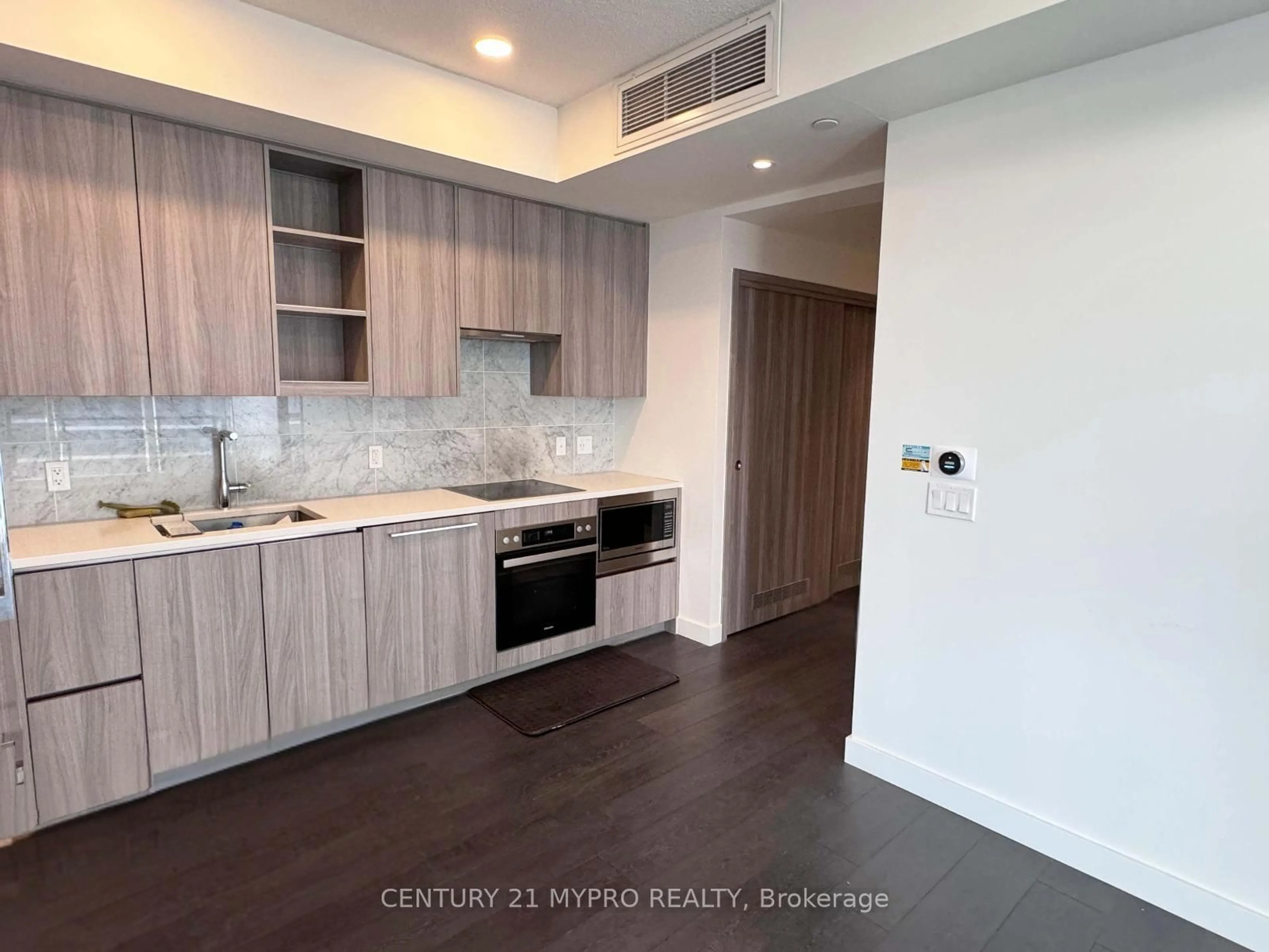 Open concept kitchen, unknown for 95 McMahon Dr, Toronto Ontario M2K 0H1