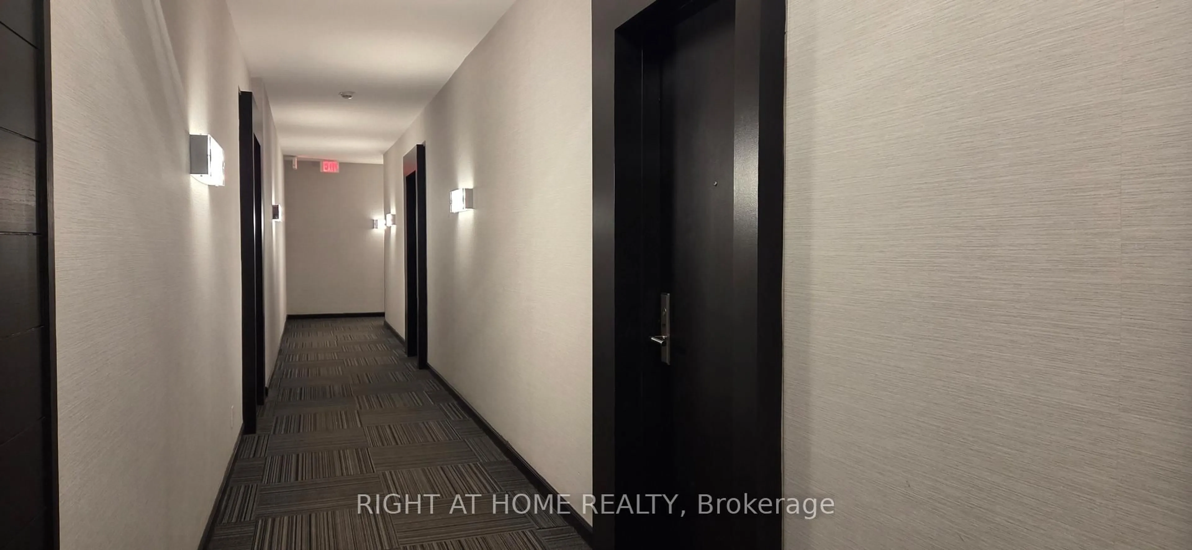 A pic of a room for 478 King St #911, Toronto Ontario M5V 0A8