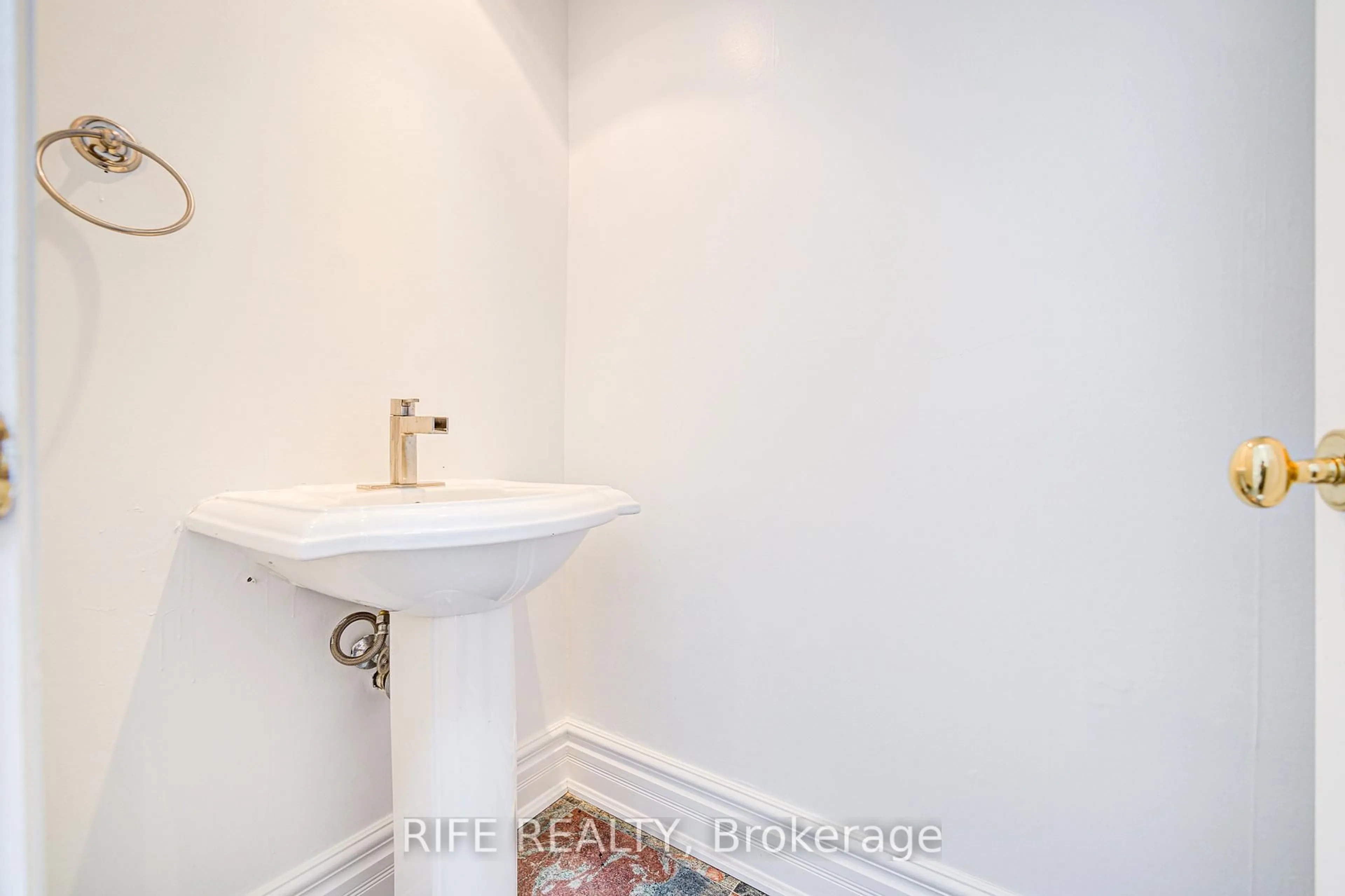 A pic of a room for 17 Bramble Dr, Toronto Ontario M3B 2E9