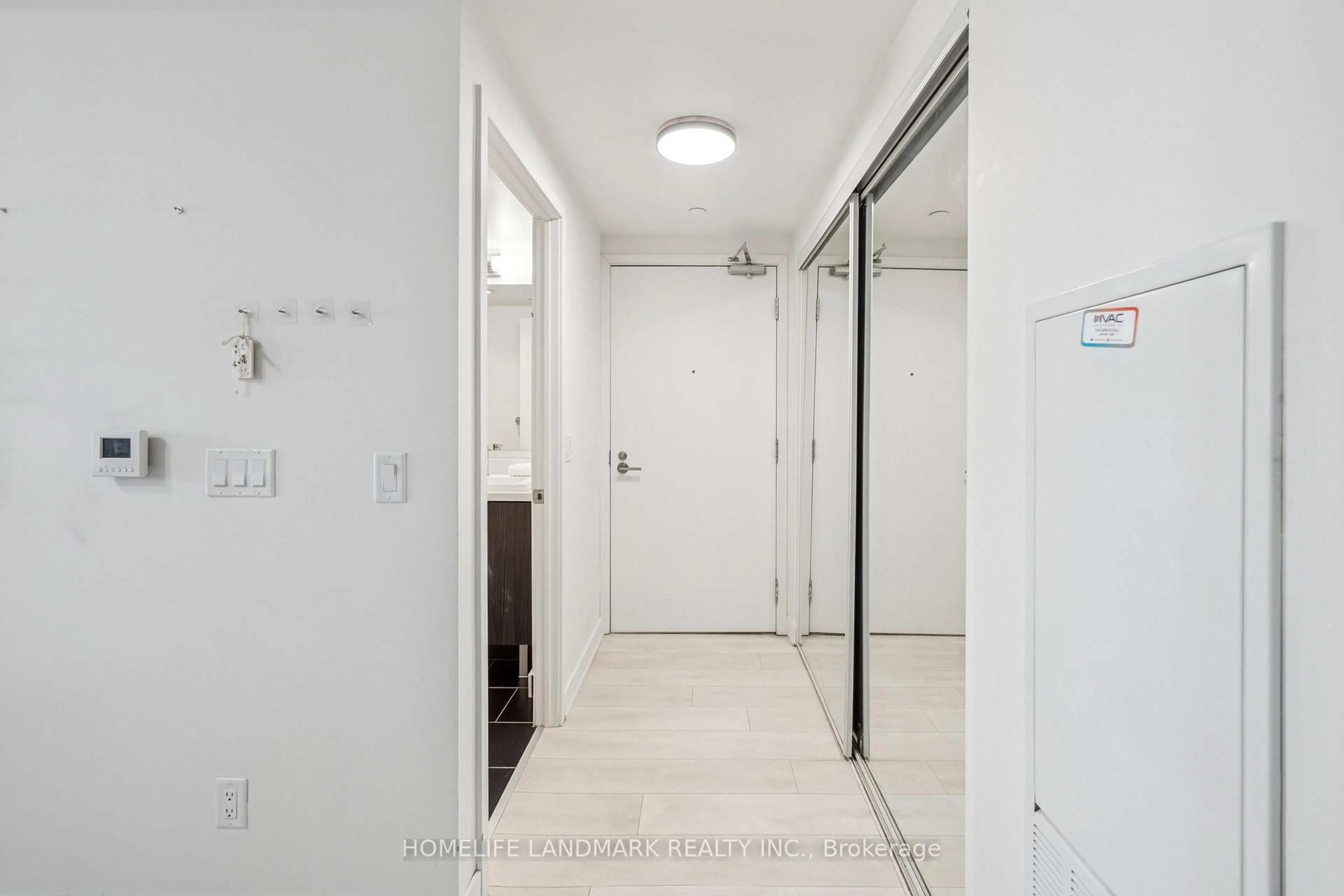 Unknown for 2 Sonic Way #1506, Toronto Ontario M3C 0P1