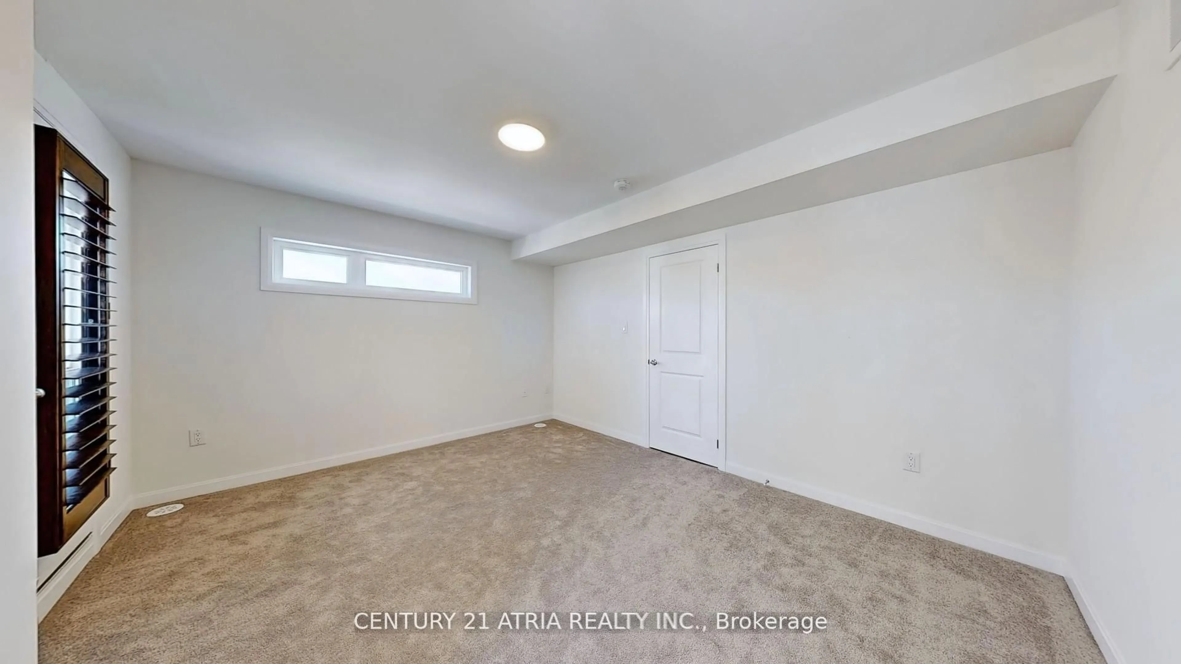 A pic of a room for 205 The Donway East, Toronto Ontario M3B 0B4