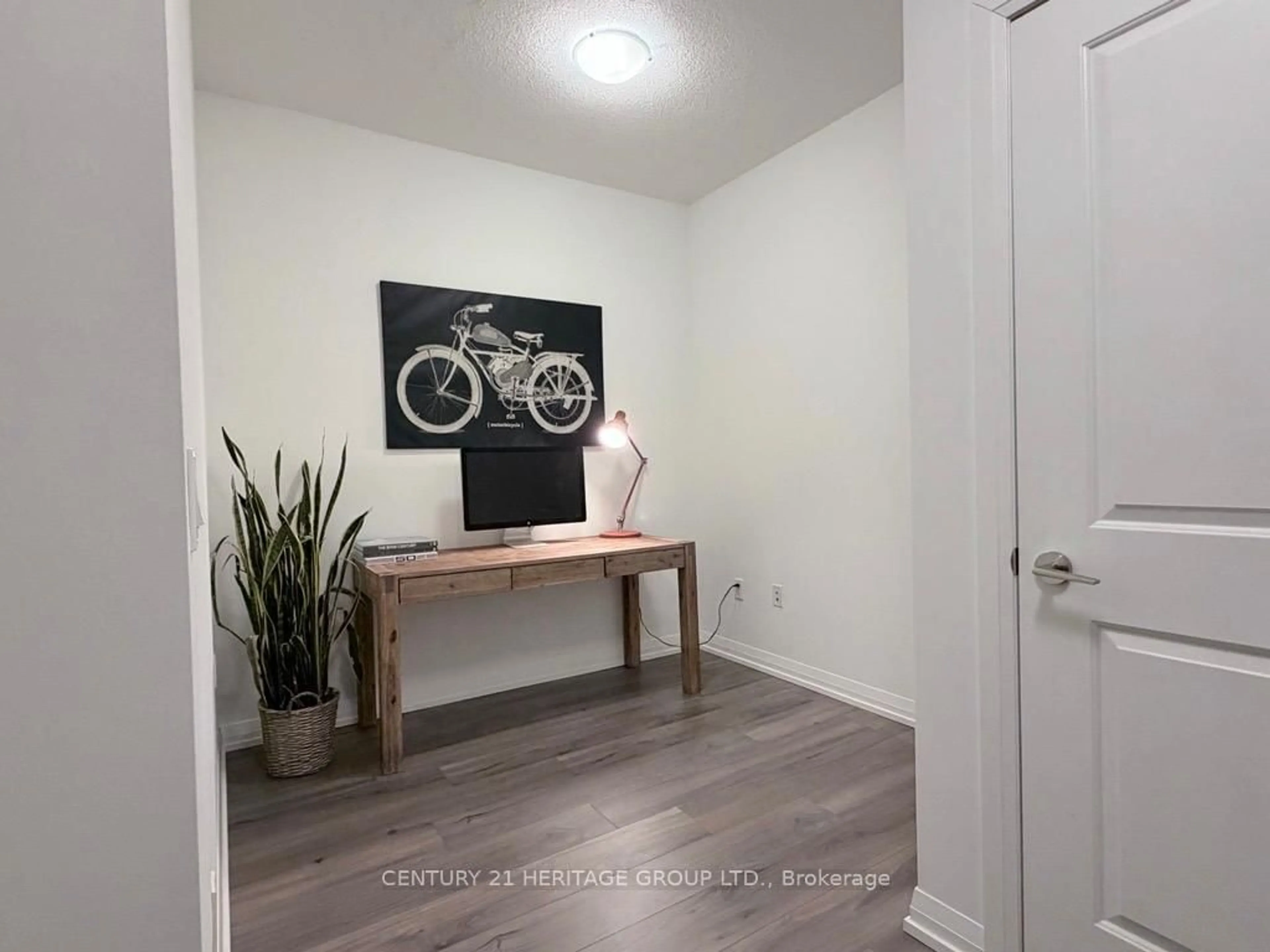 Indoor entryway for 50 Ann O'Reilly Rd #1112, Toronto Ontario M2J 0C9