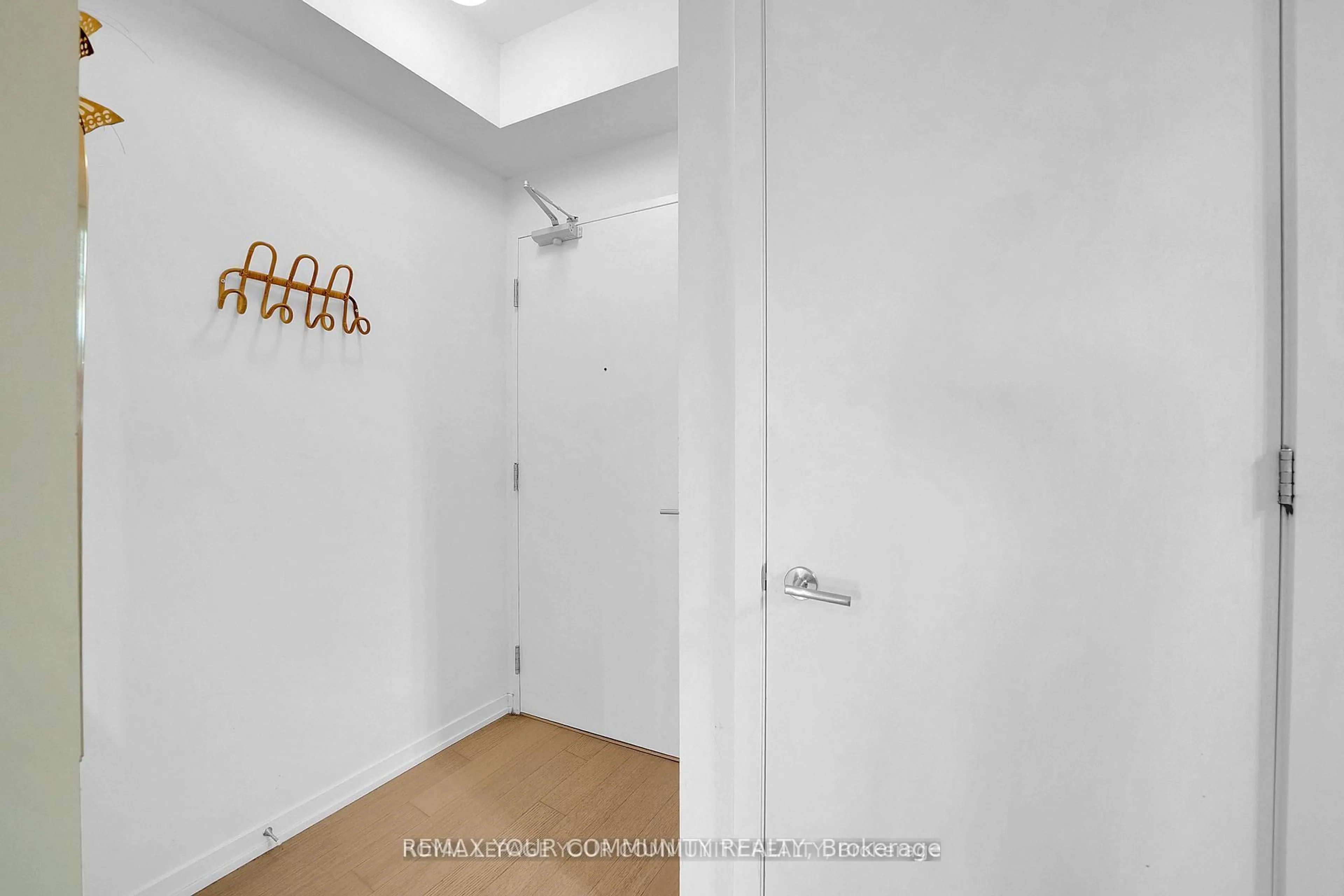 Unknown for 138 St.Helens Ave #602, Toronto Ontario M6H 0B8