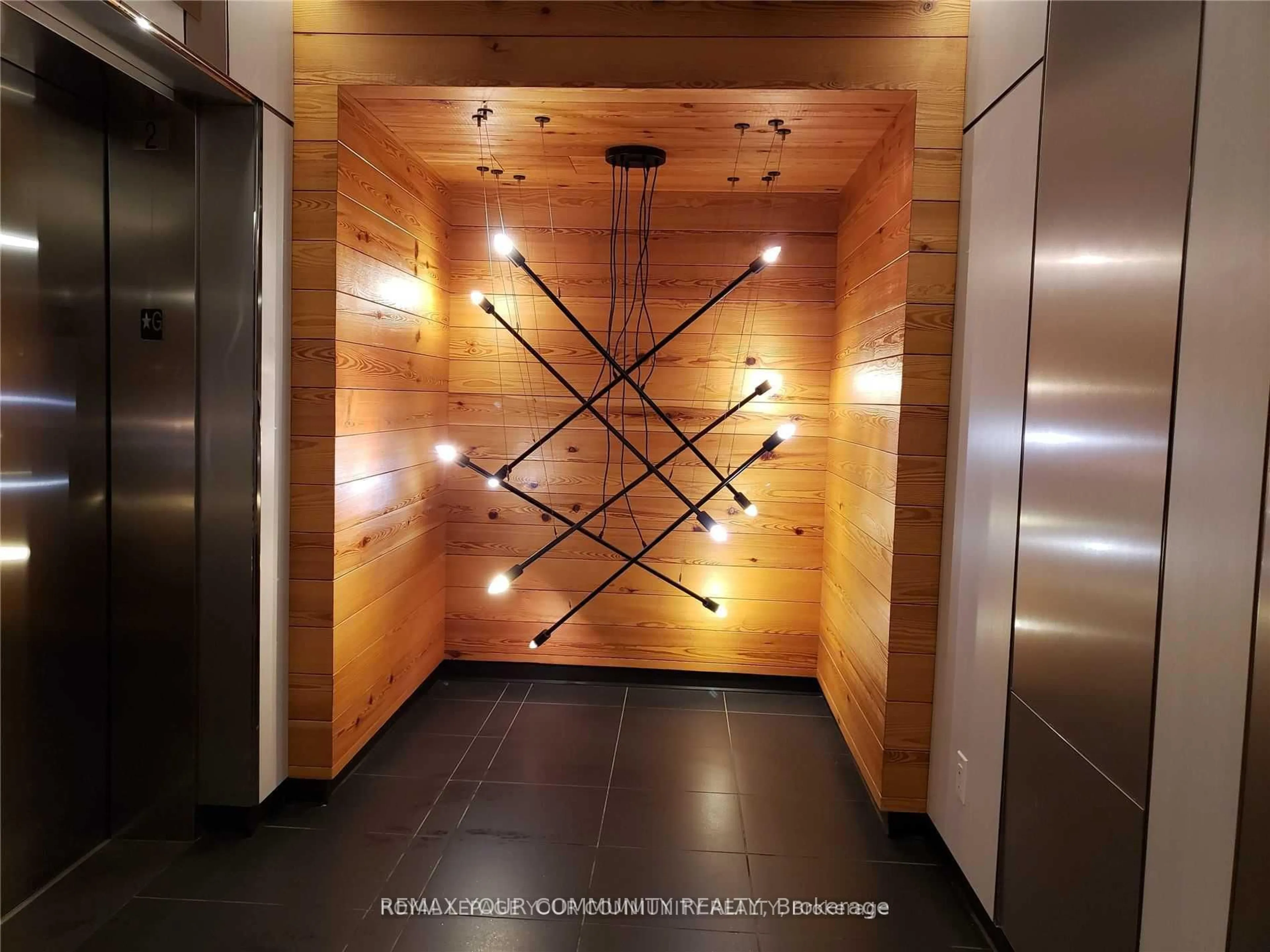 Indoor foyer for 21 Widmer St #2302, Toronto Ontario M5V 0B8