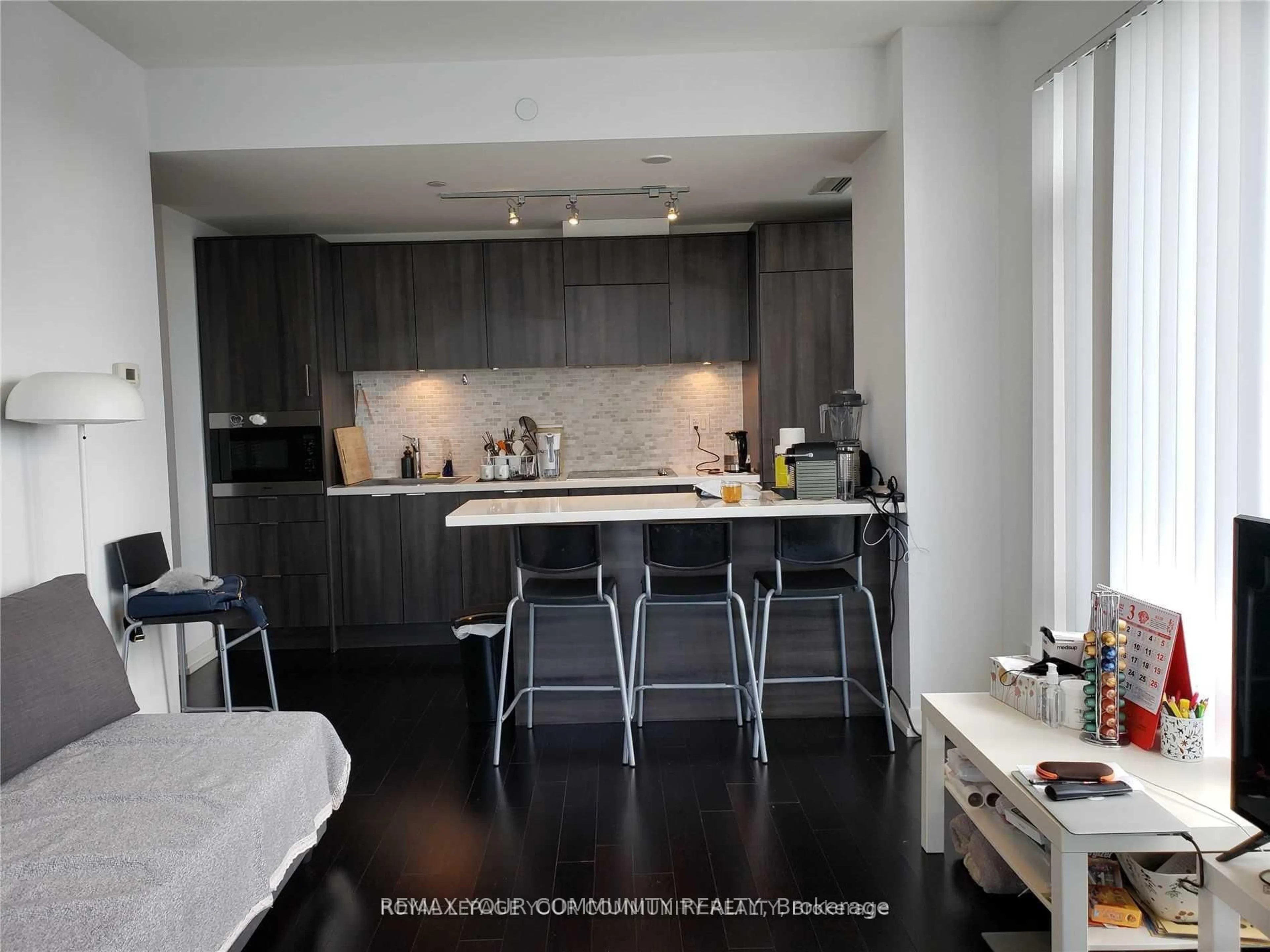 Unknown for 21 Widmer St #2302, Toronto Ontario M5V 0B8