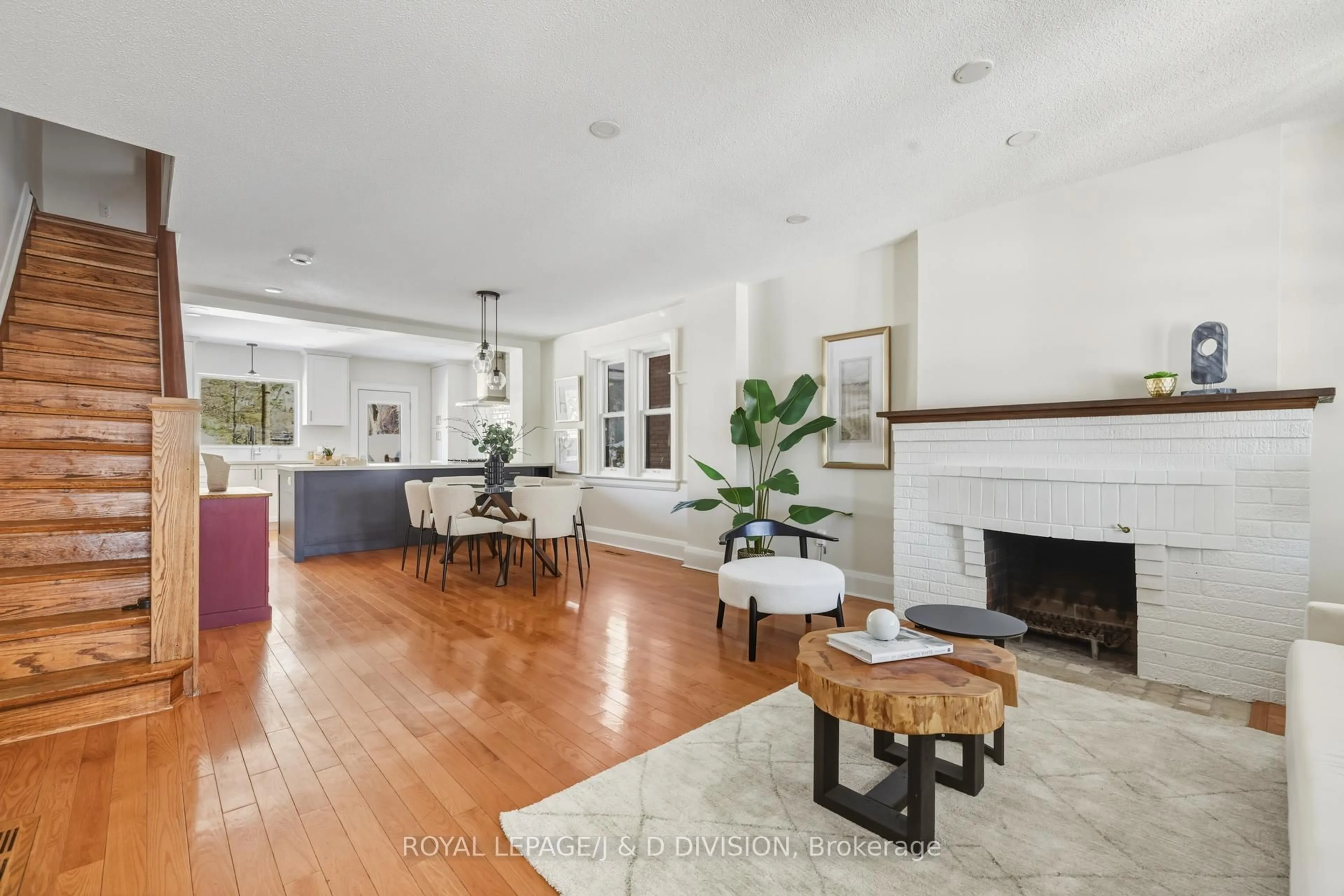 Open concept kitchen, unknown for 65 Edith Dr, Toronto Ontario M4R 1Z1