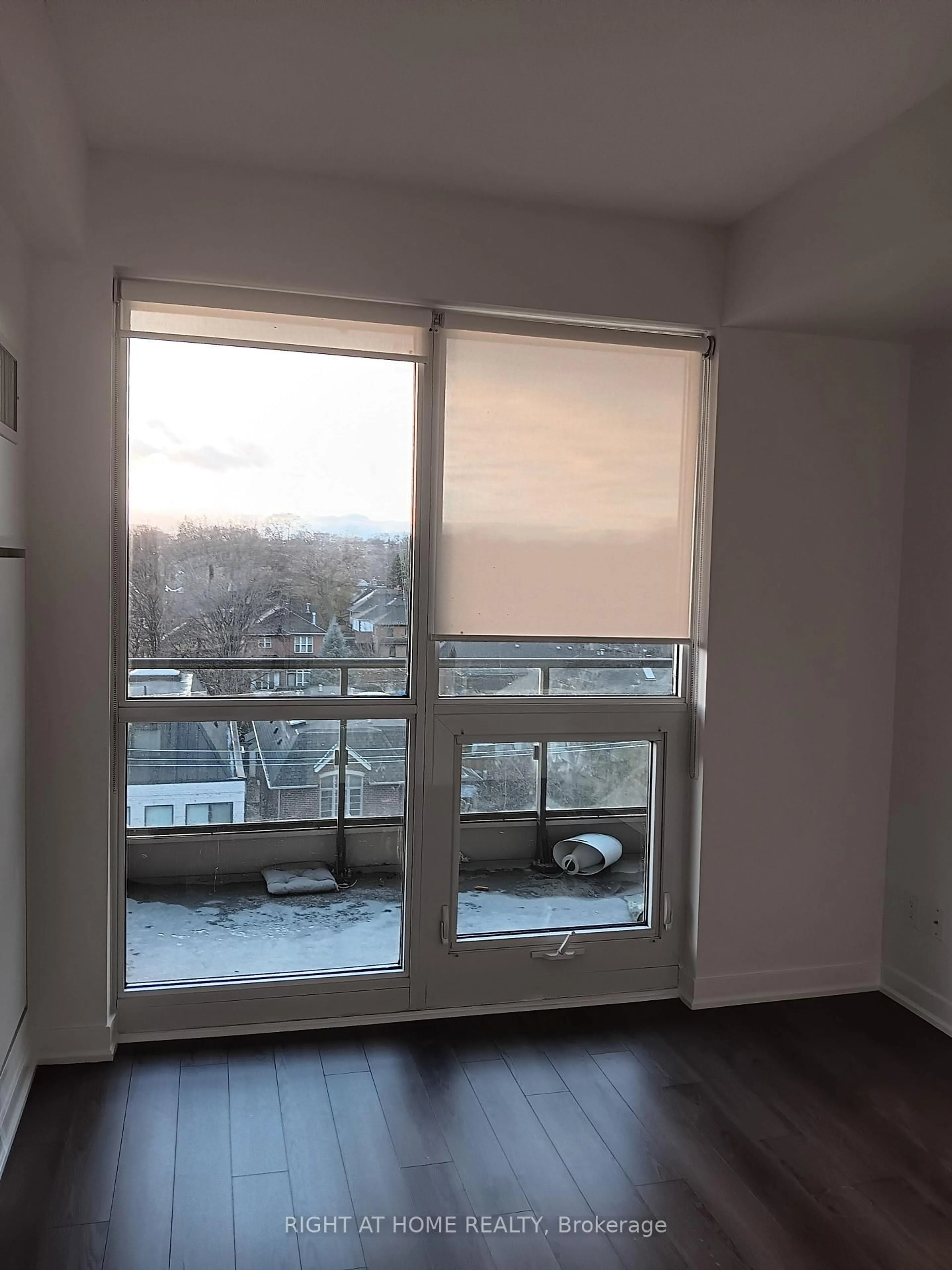 A pic of a room for 60 Berwick Ave #607, Toronto Ontario M5P 0A3