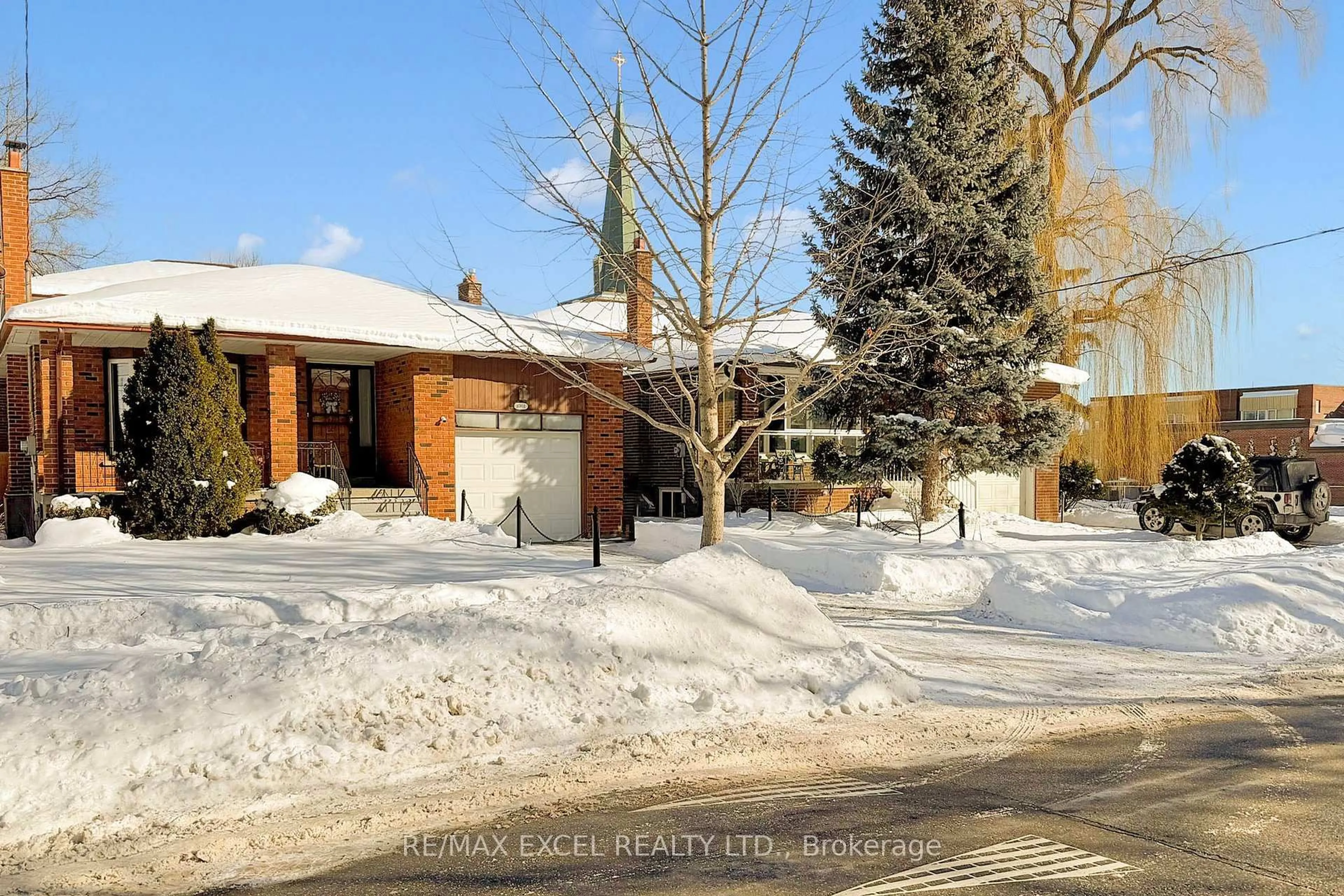 Unknown for 1089A Lillian St, Toronto Ontario M2M 3G1