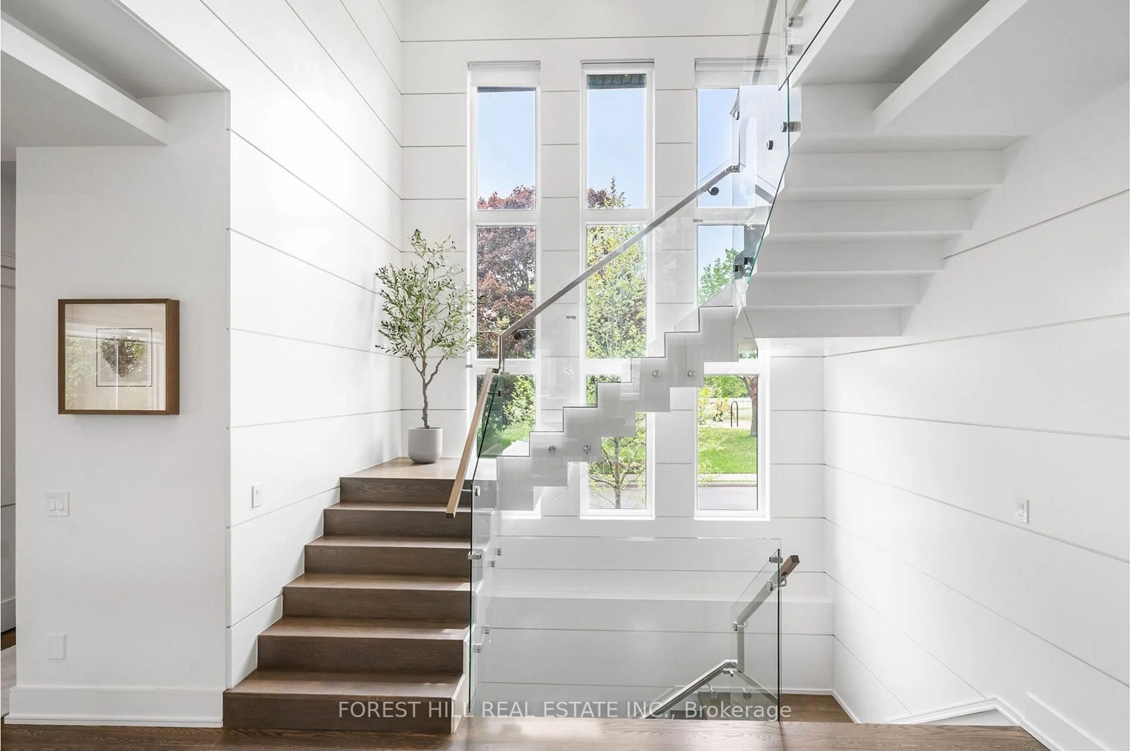 Stairs for 416 Patricia Ave, Toronto Ontario M2R 2M9