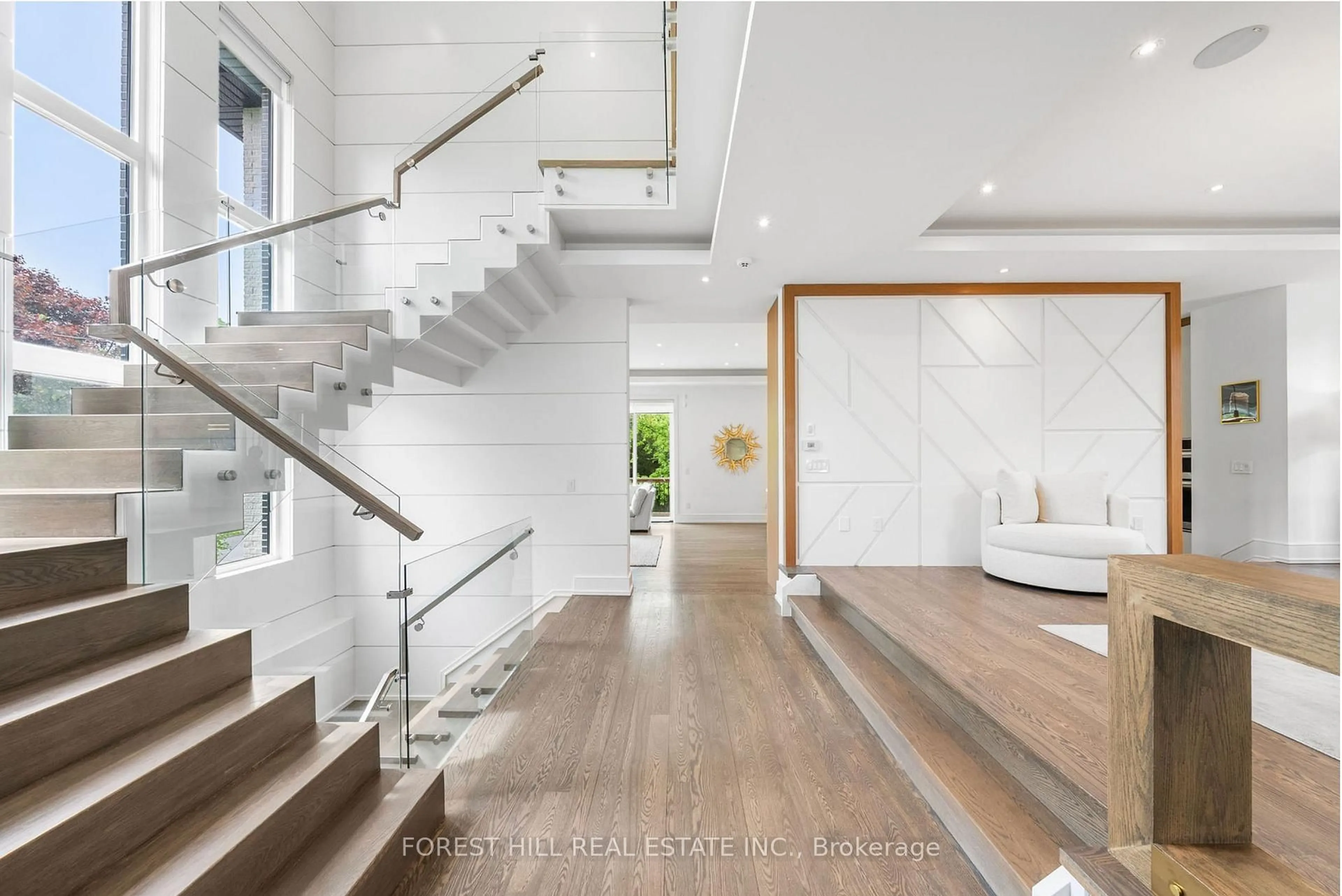 Stairs for 416 Patricia Ave, Toronto Ontario M2R 2M9