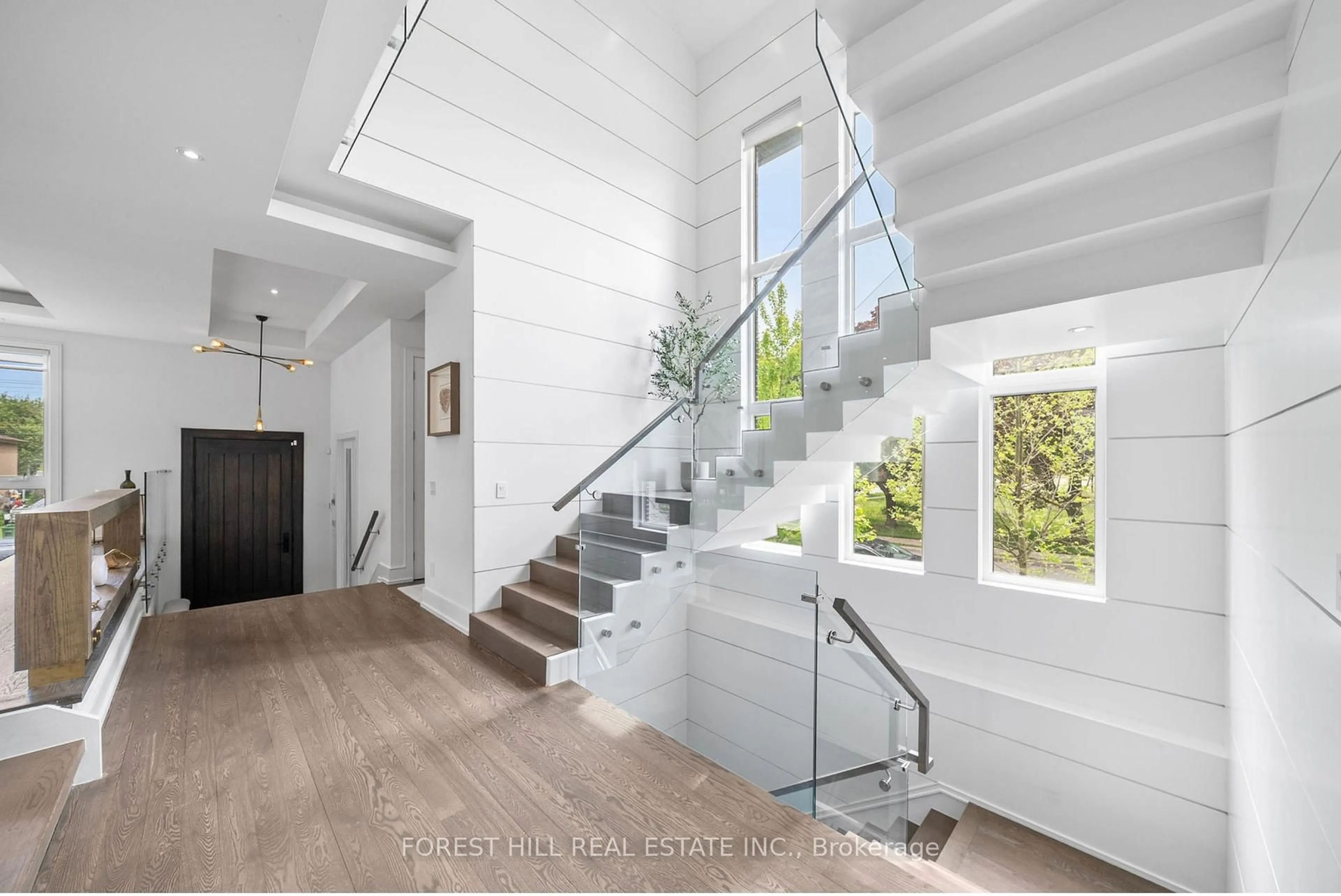 Stairs for 416 Patricia Ave, Toronto Ontario M2R 2M9