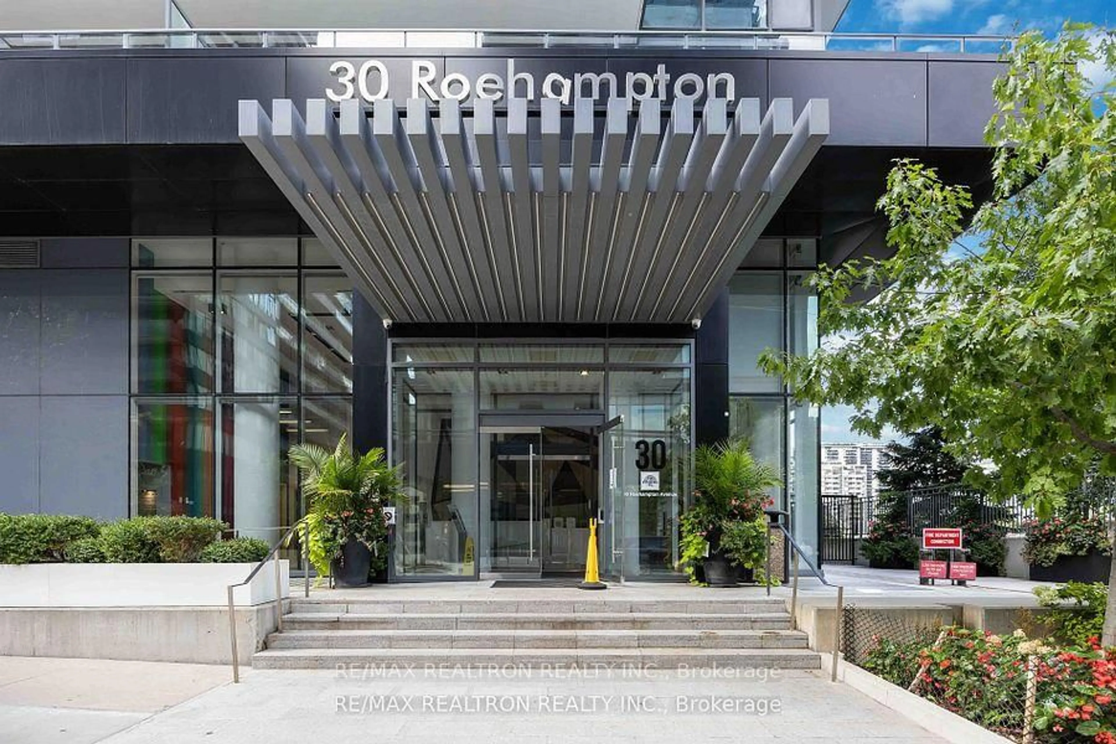Lobby for 30 Roehampton Ave #1501, Toronto Ontario M4P 0B9