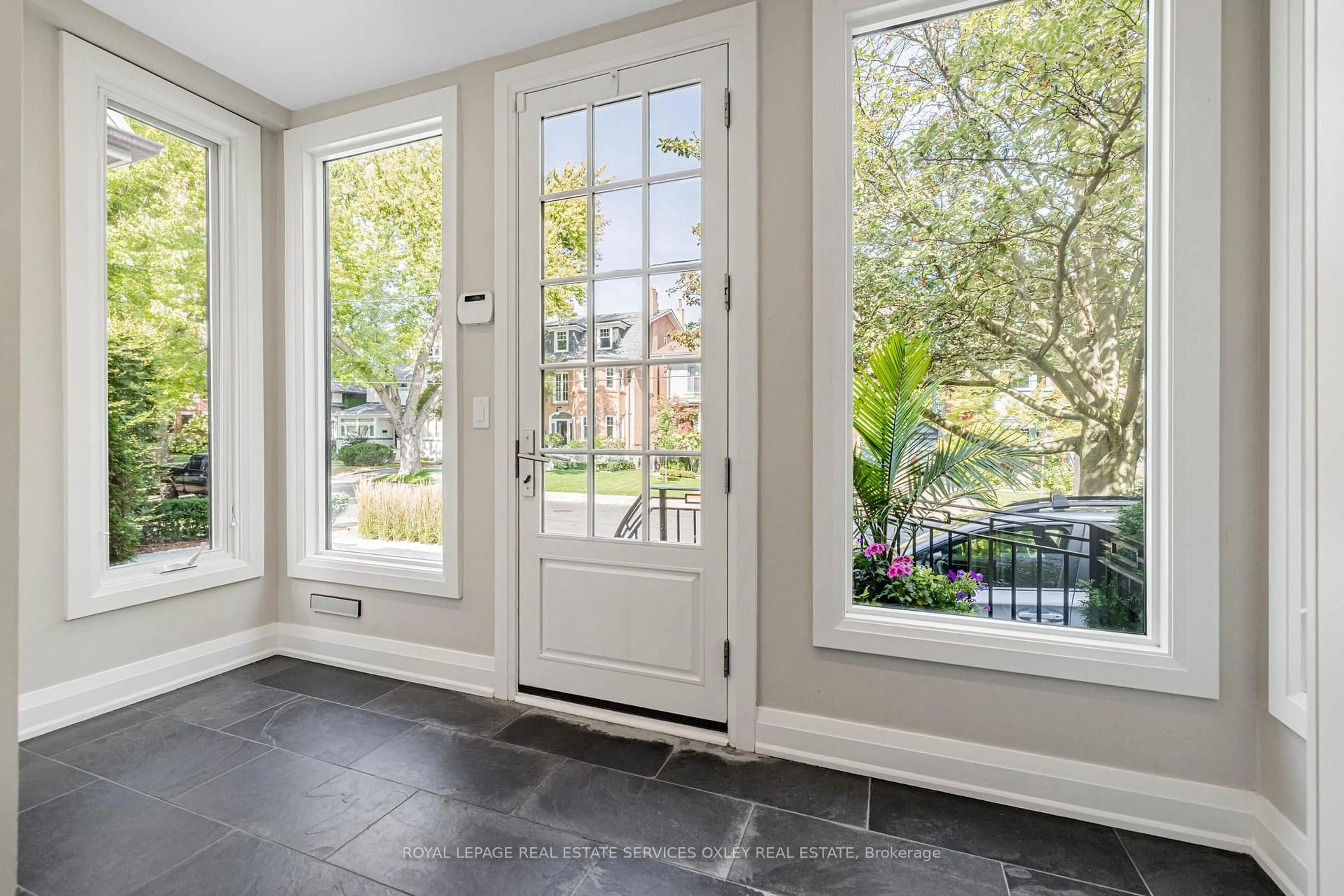 Indoor entryway for 9 Lynwood Ave, Toronto Ontario M4V 1K3