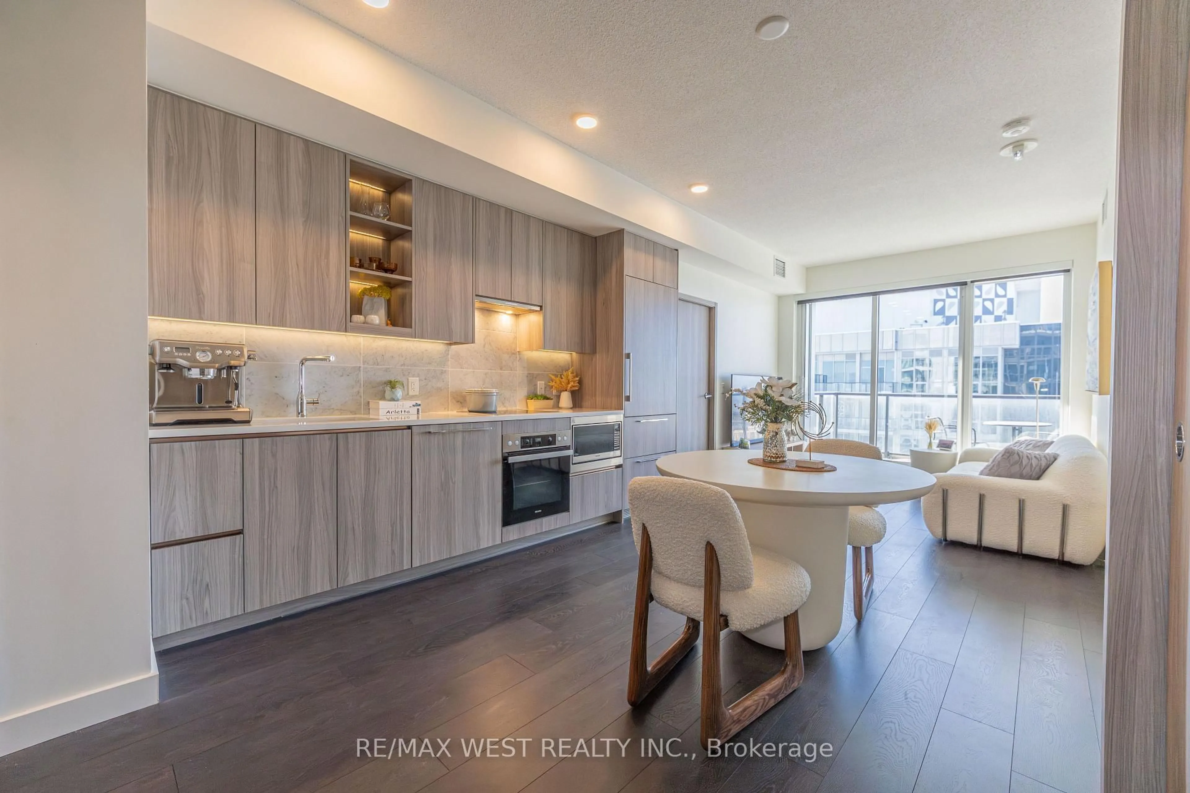 Open concept kitchen, unknown for 95 Mcmahon Dr #3805, Toronto Ontario M2K 0H2