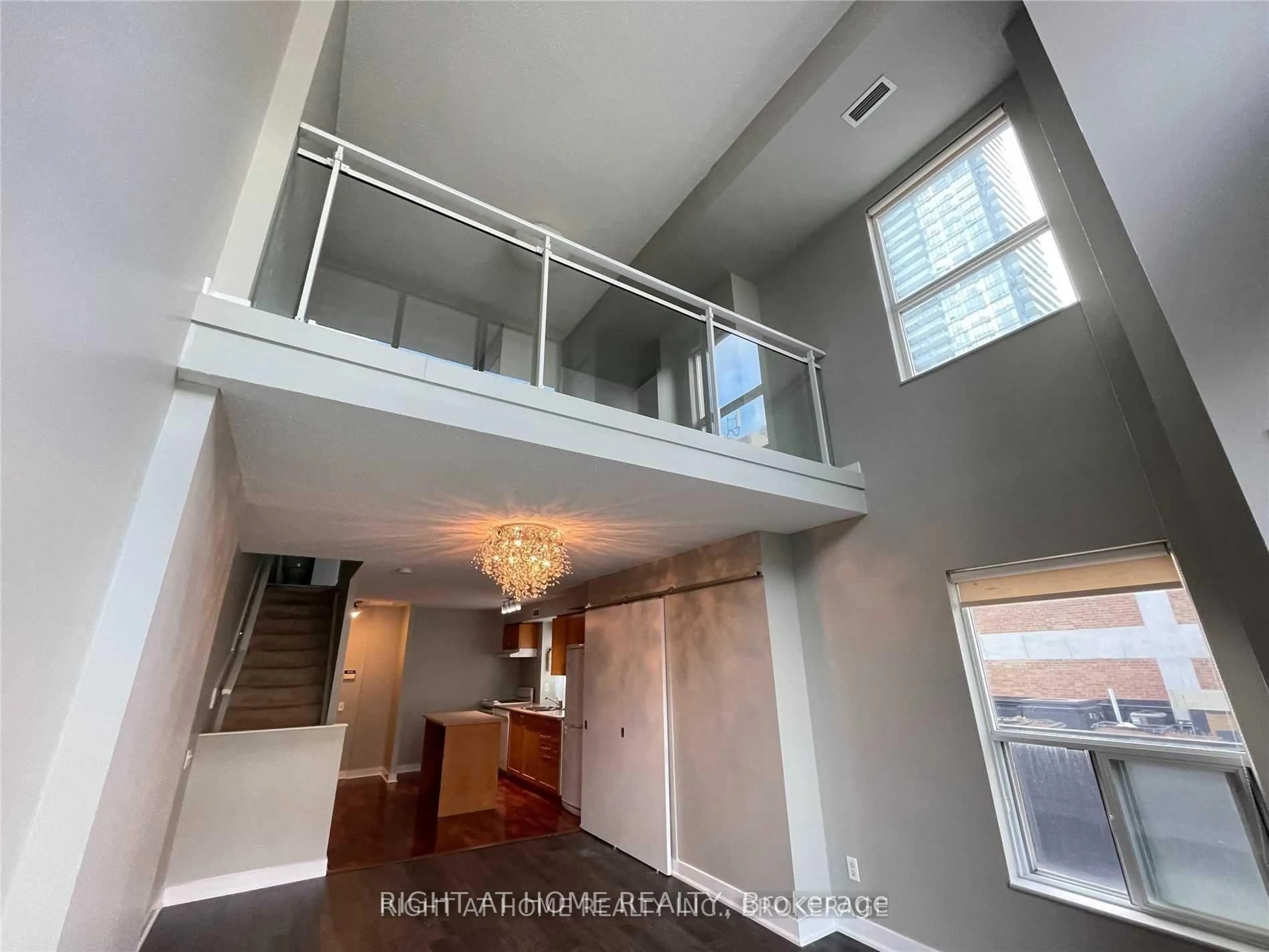 Unknown for 77 Lombard St #501, Toronto Ontario M5C 3E1