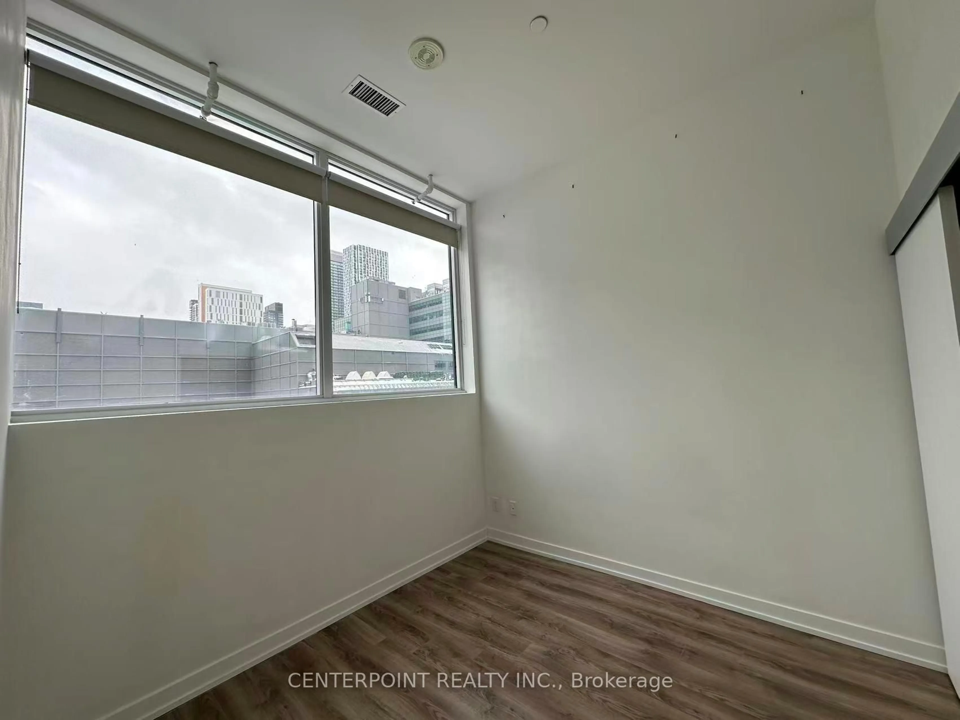 A pic of a room for 20 Edward St #404, Toronto Ontario M5G 0C5