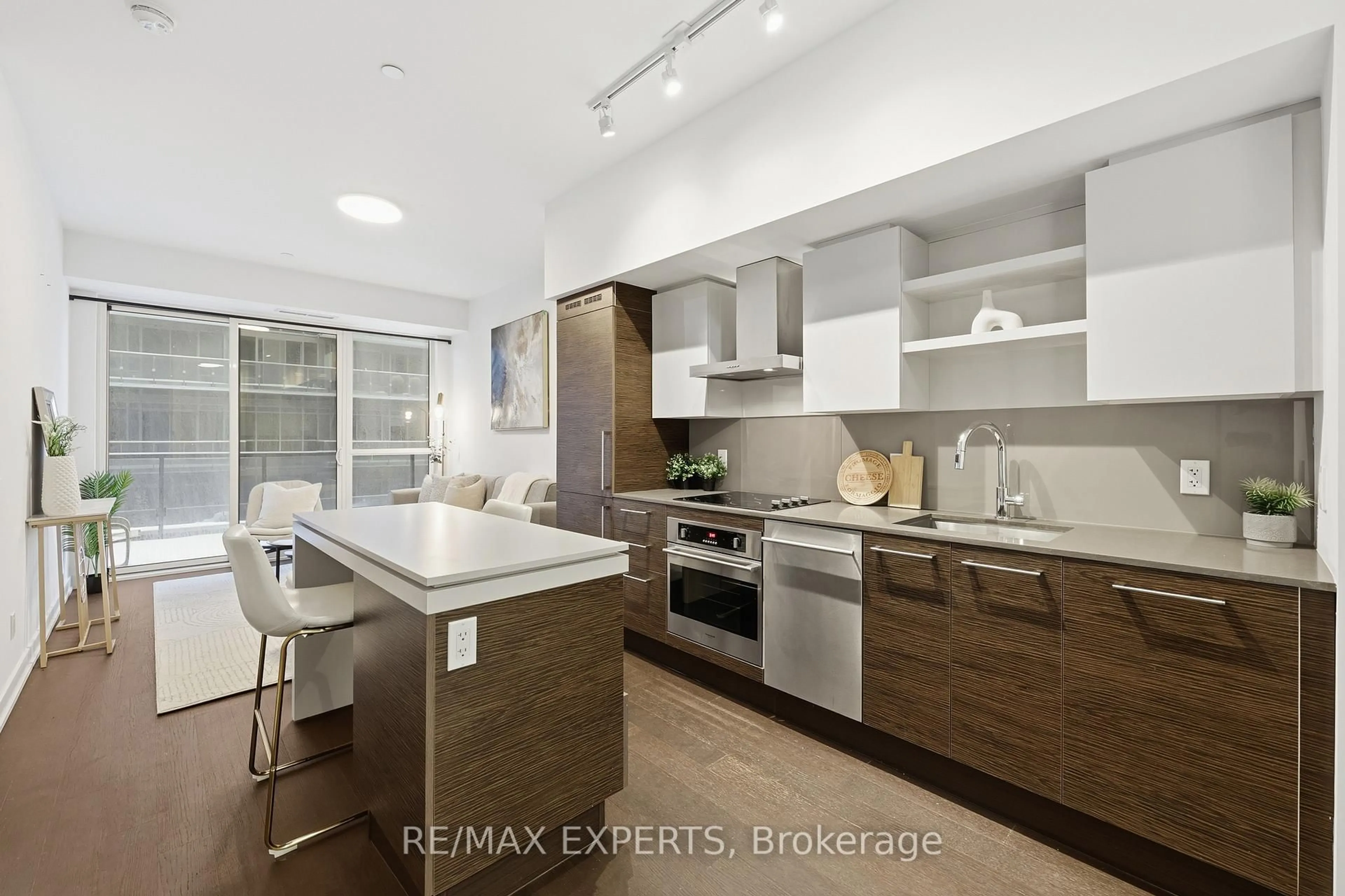 Open concept kitchen, unknown for 1030 King St #438, Toronto Ontario M6K 0B4