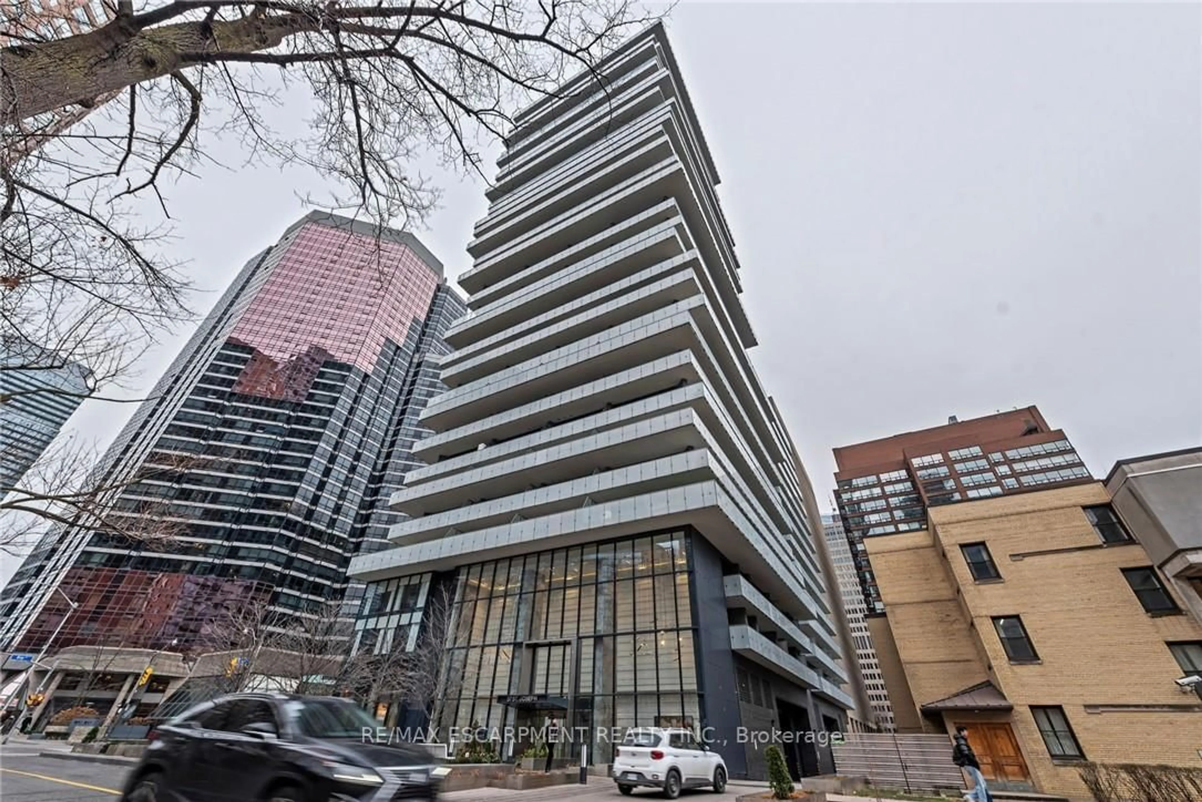 Indoor foyer for 57 St Joseph St #206, Toronto Ontario M5S 0C5