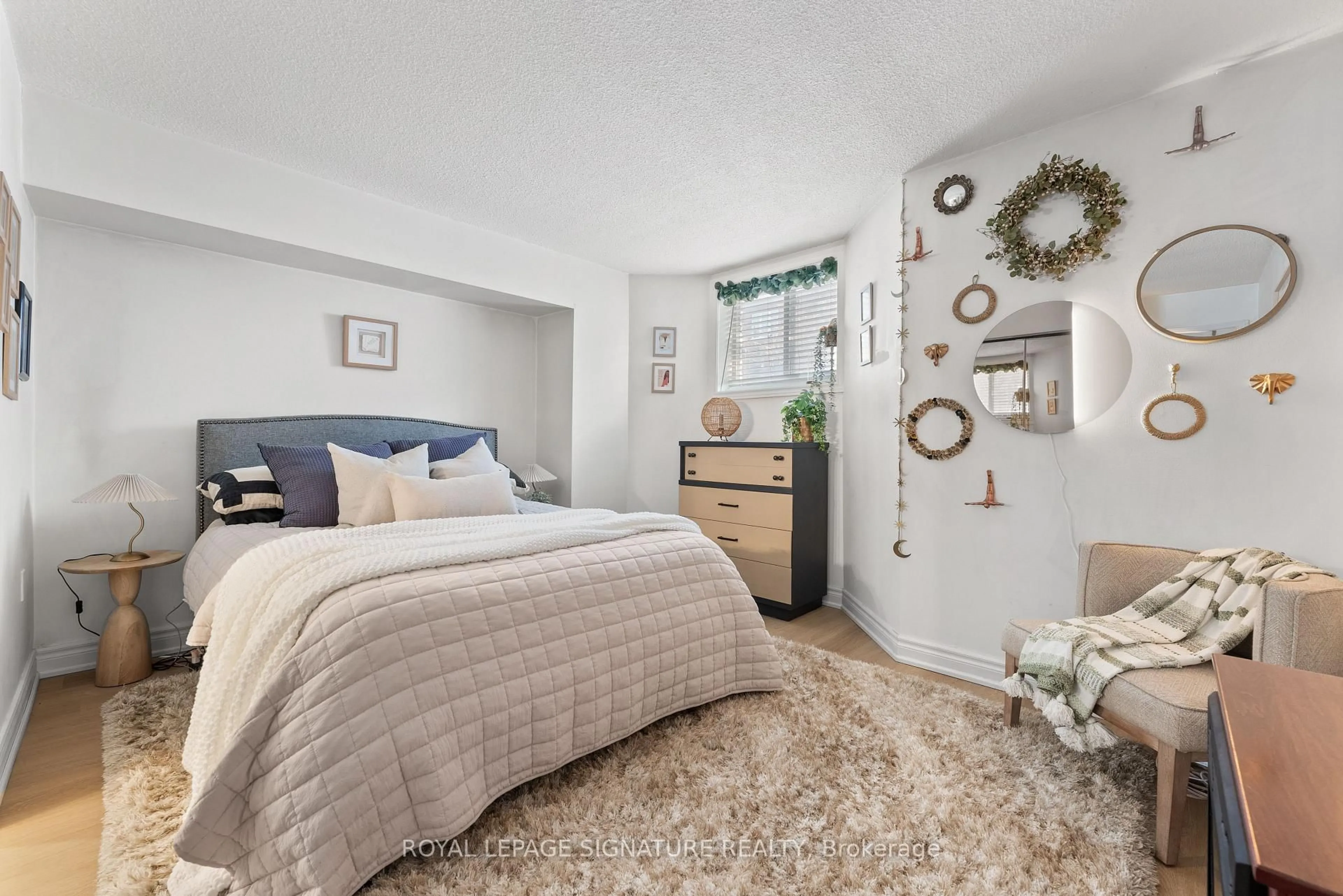 Bedroom with bed, unknown for 32 Massey St #D, Toronto Ontario M6J 3W4