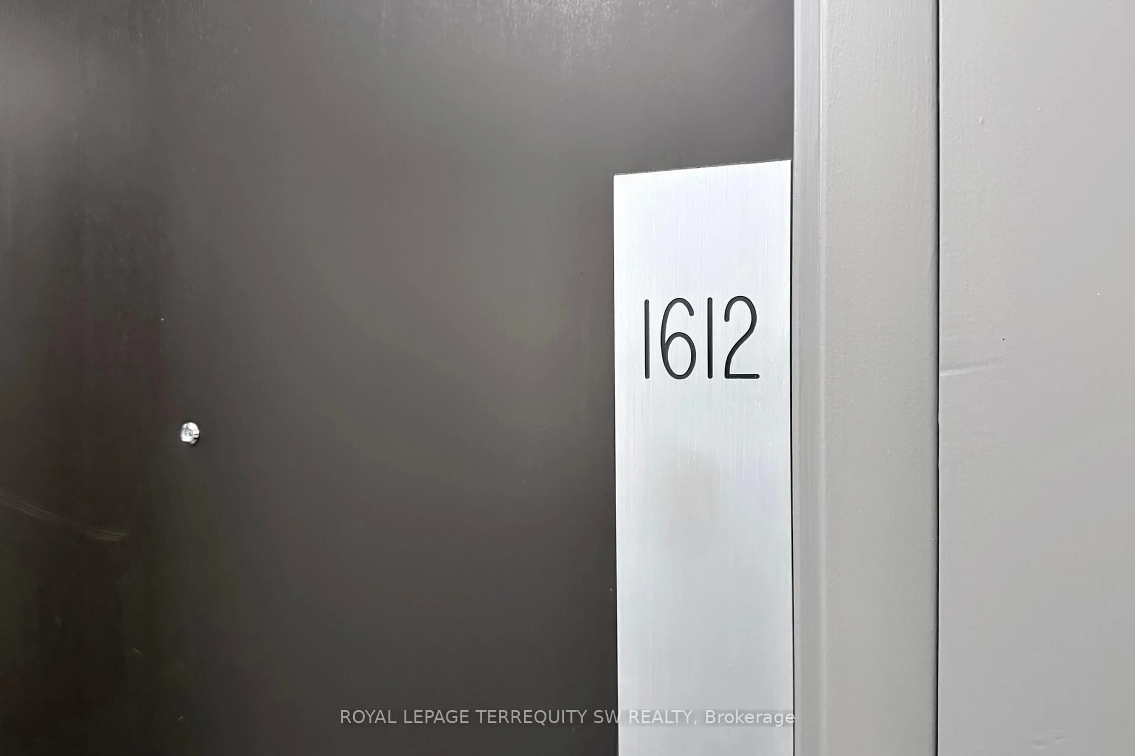 Unknown for 85 Bloor St #1612, Toronto Ontario M4W 3Y1