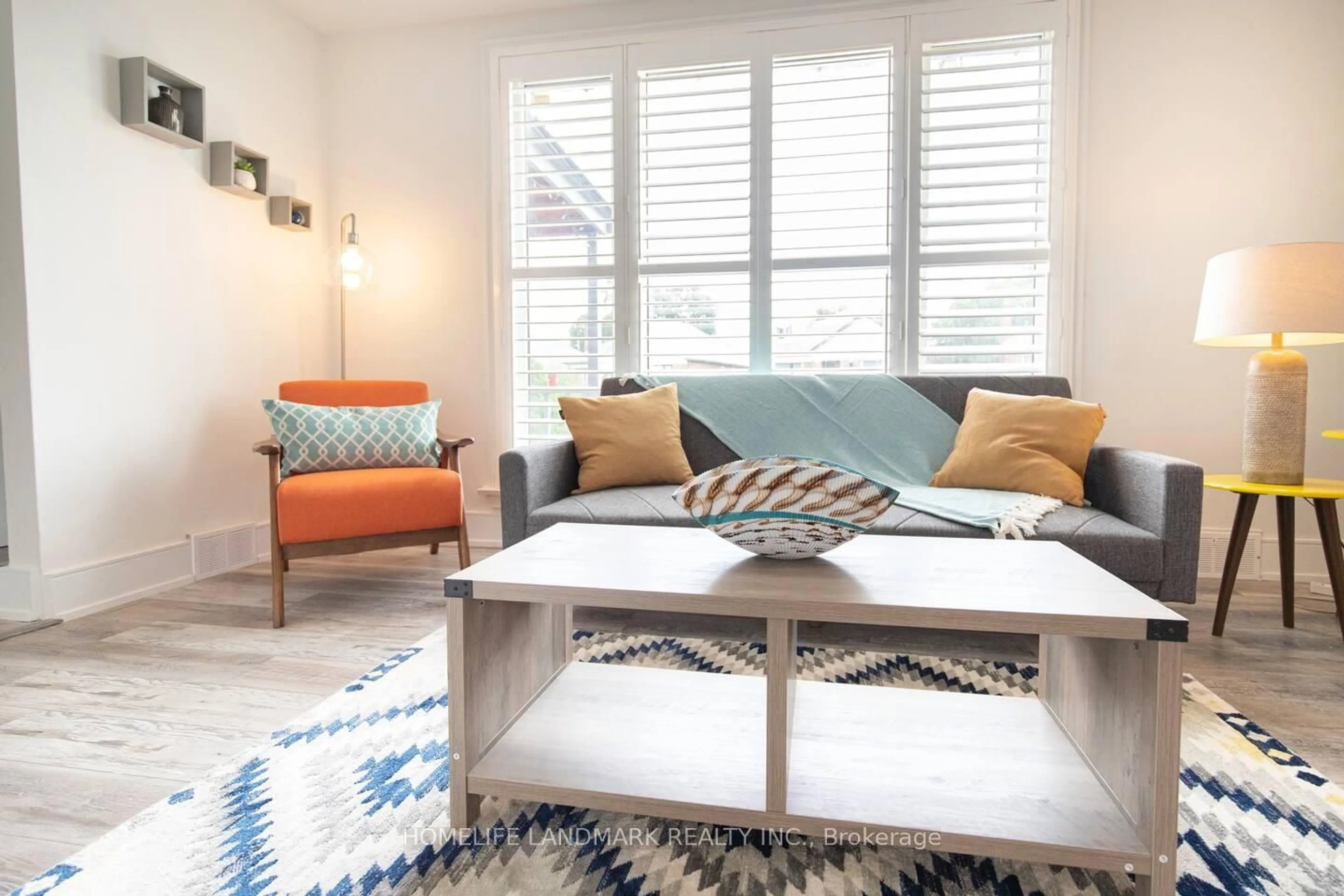 Living room with furniture, unknown for 2 Collinson Blvd, Toronto Ontario M3H 3B8