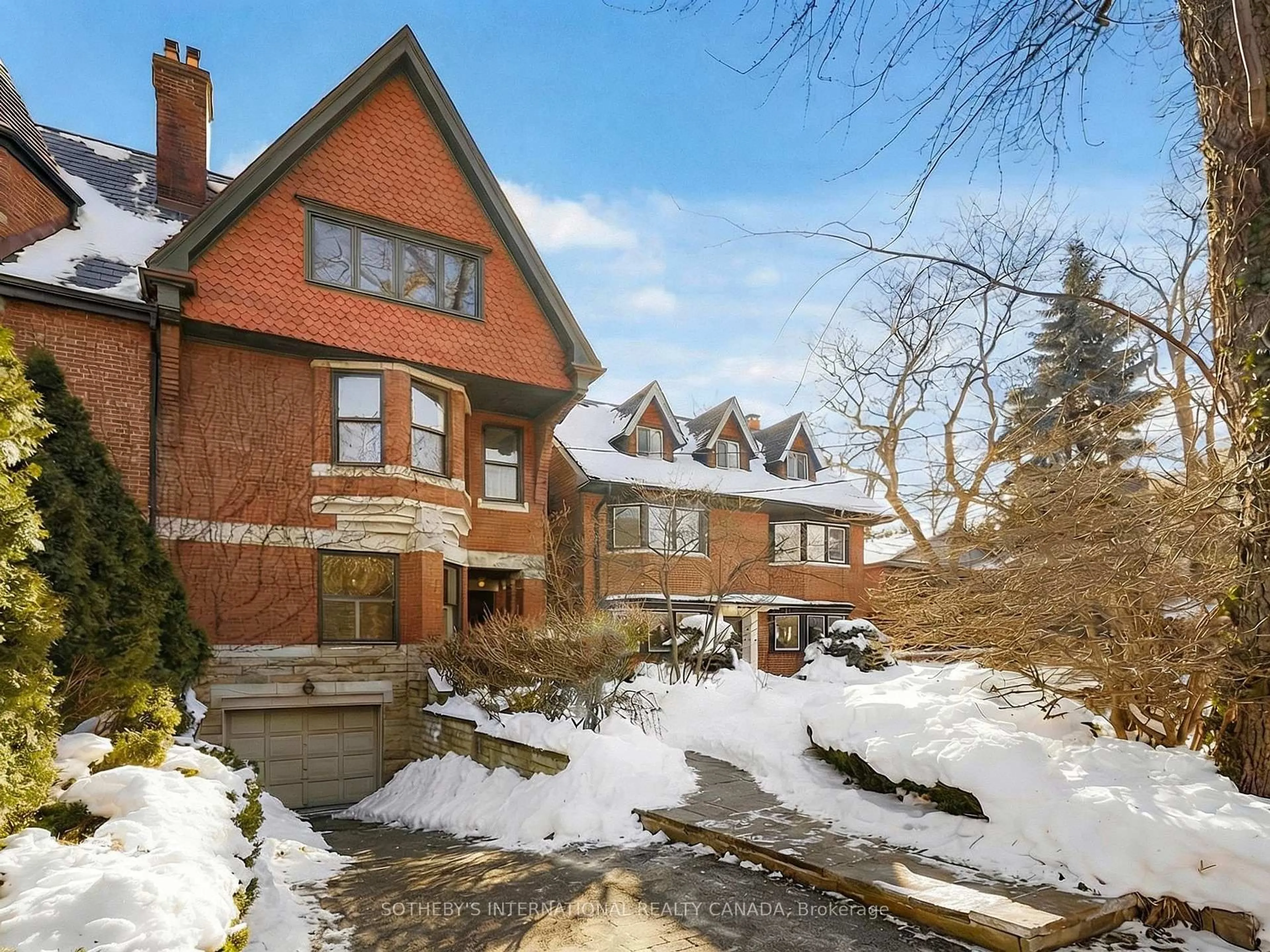 Unknown for 19 Roxborough St, Toronto Ontario M4W 1V5