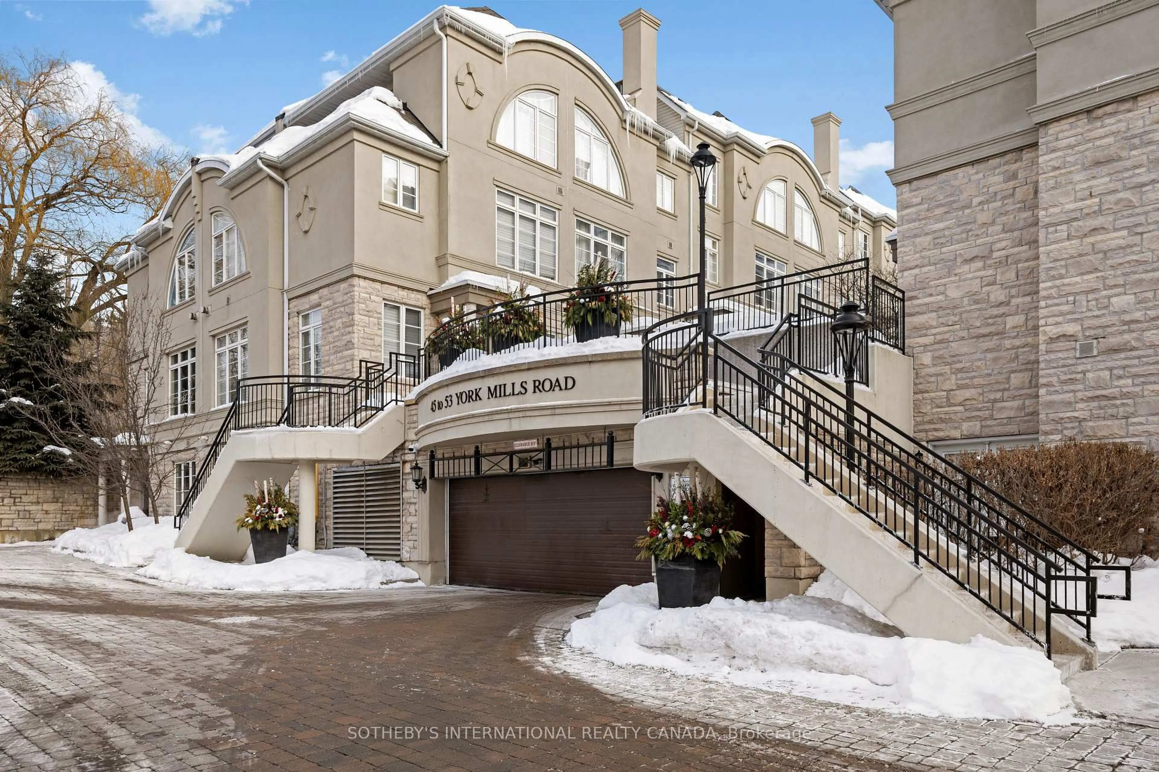 Unknown for 47 York Mills Rd #205, Toronto Ontario M2P 1B6