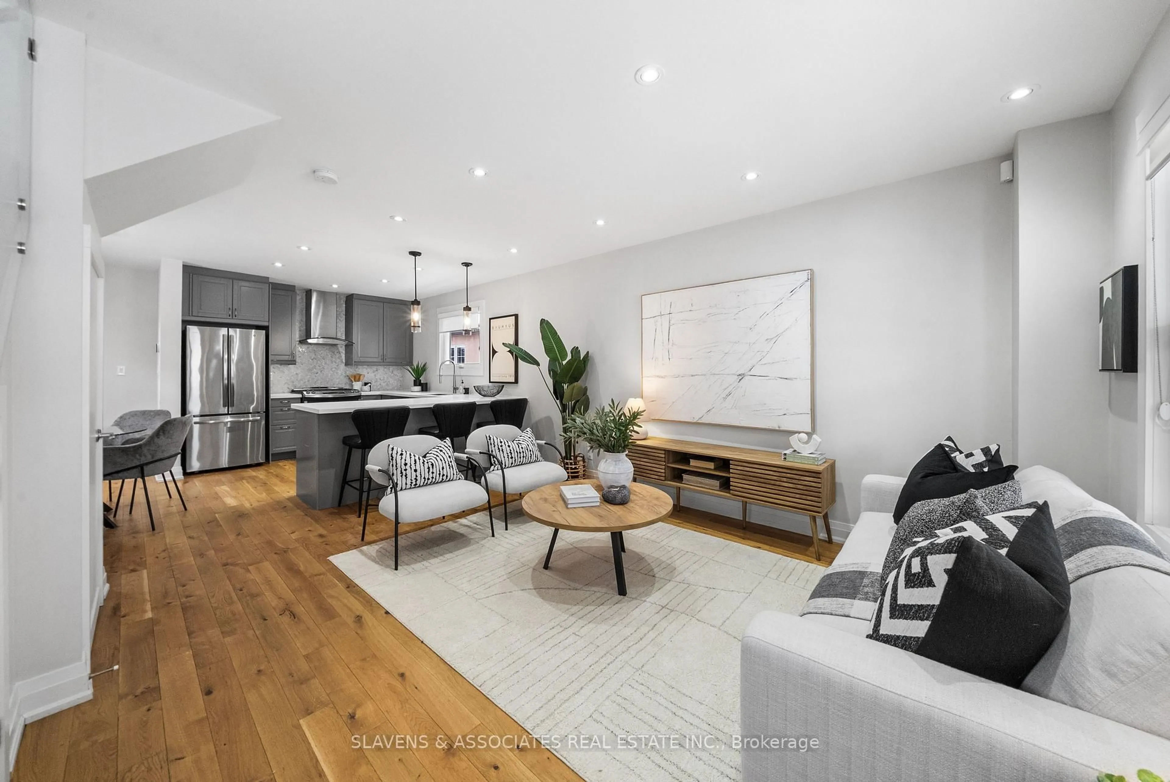 Unknown for 15 Ashbury Ave, Toronto Ontario M6E 1V6