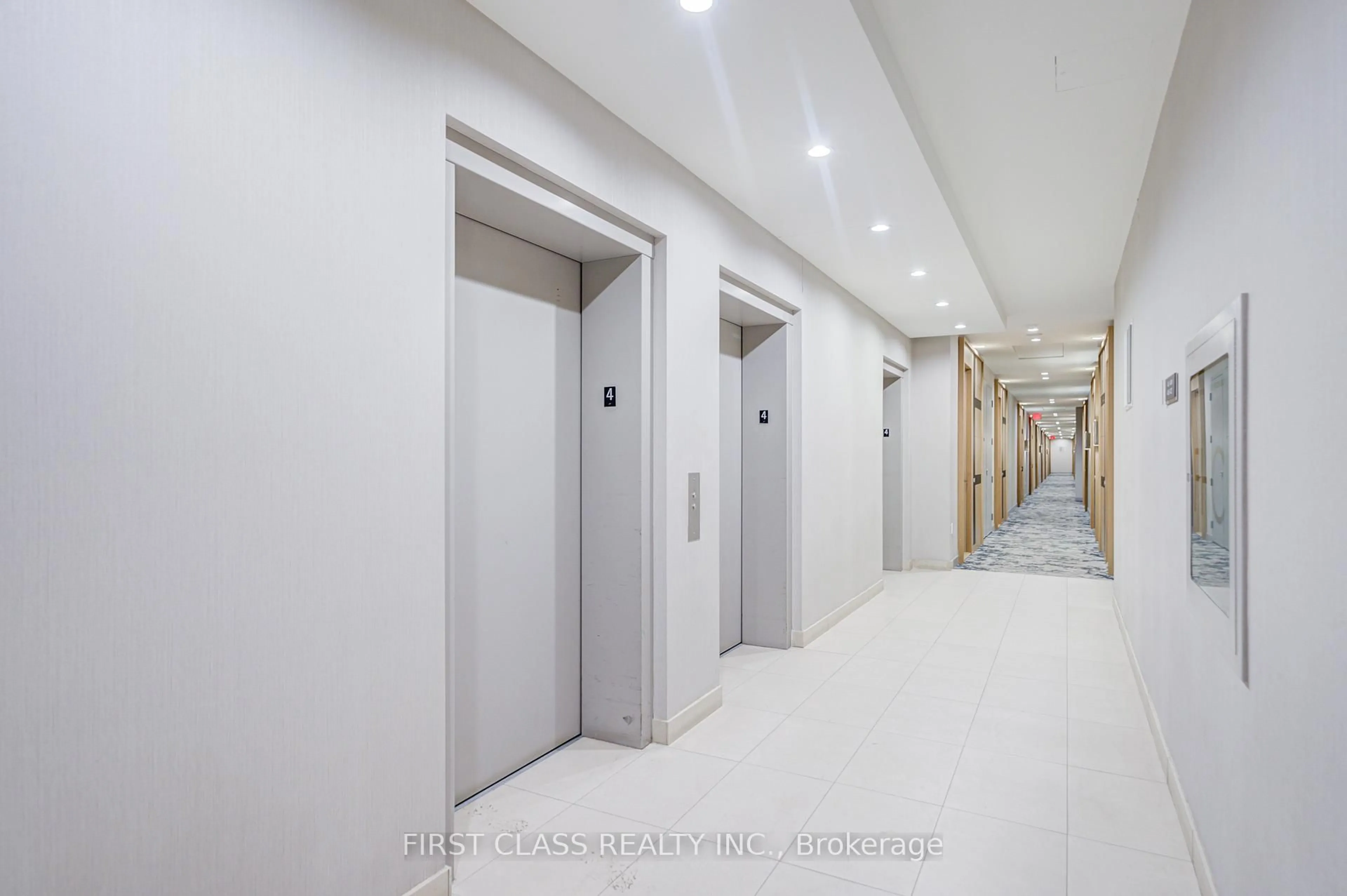 Indoor foyer for 39 Queens Quay #402, Toronto Ontario M5E 0A5