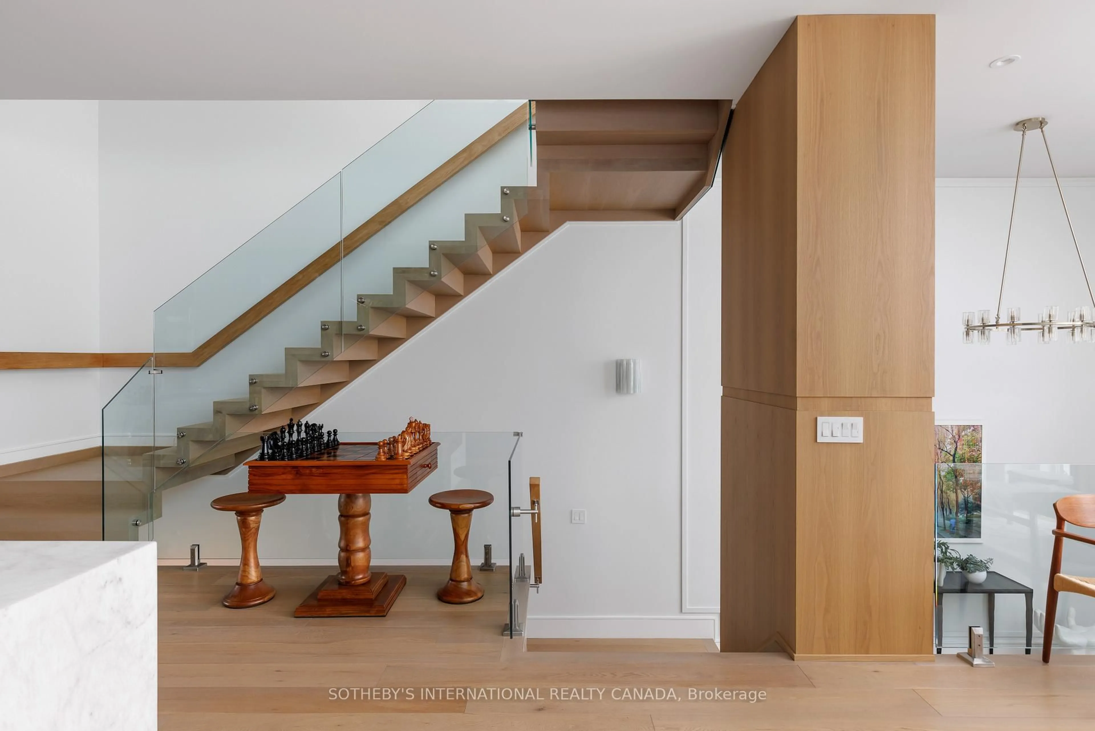 Unknown for 313 Rosewell Ave, Toronto Ontario M4R 2B1