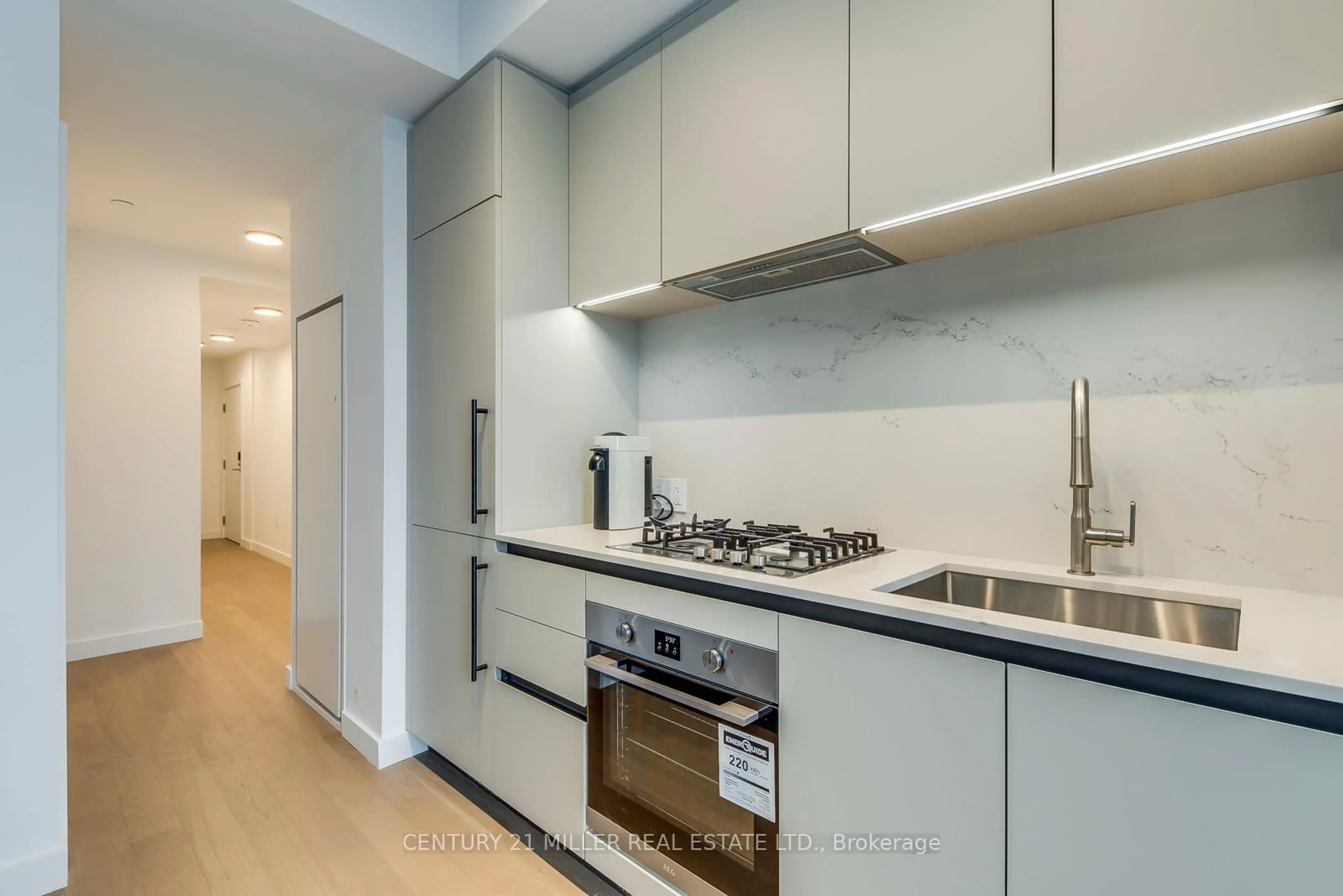 Standard kitchen, unknown for 1720 Bayview Ave #307, Toronto Ontario M4G 0E5