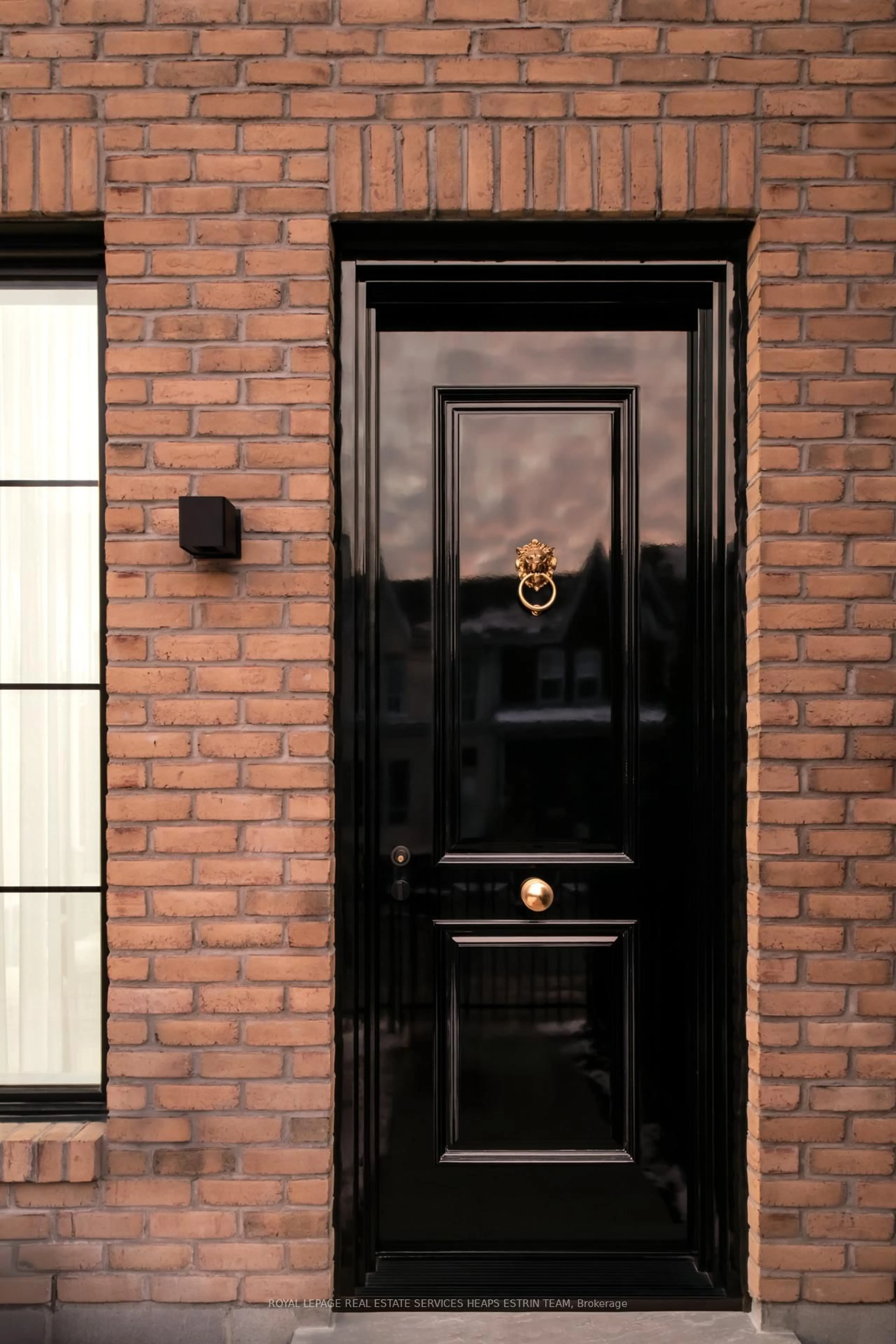 Home with brick exterior material, street for 23 Lippincott St, Toronto Ontario M5T 2R4