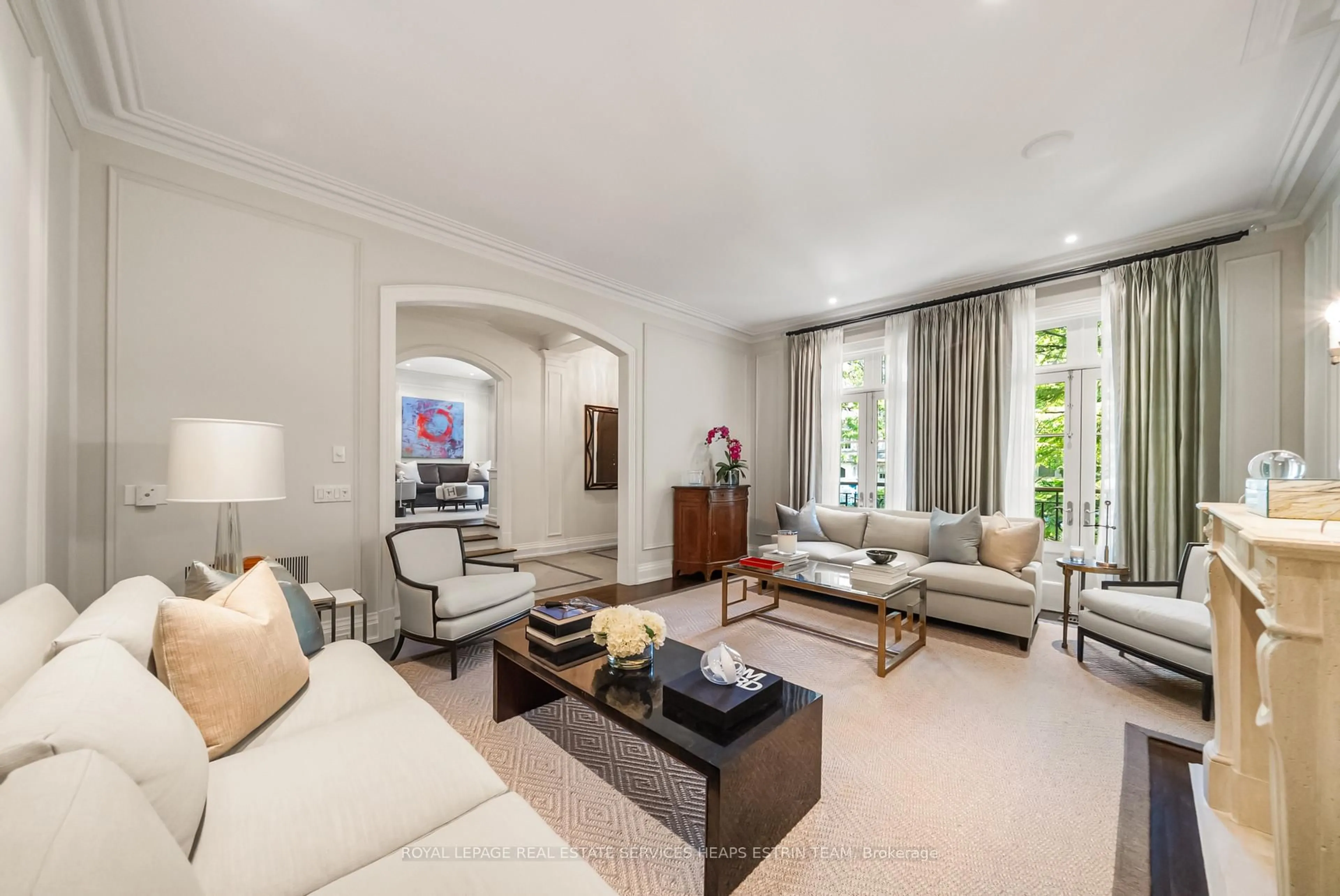 Living room with furniture, unknown for 108 Cheltenham Ave, Toronto Ontario M4N 1P9